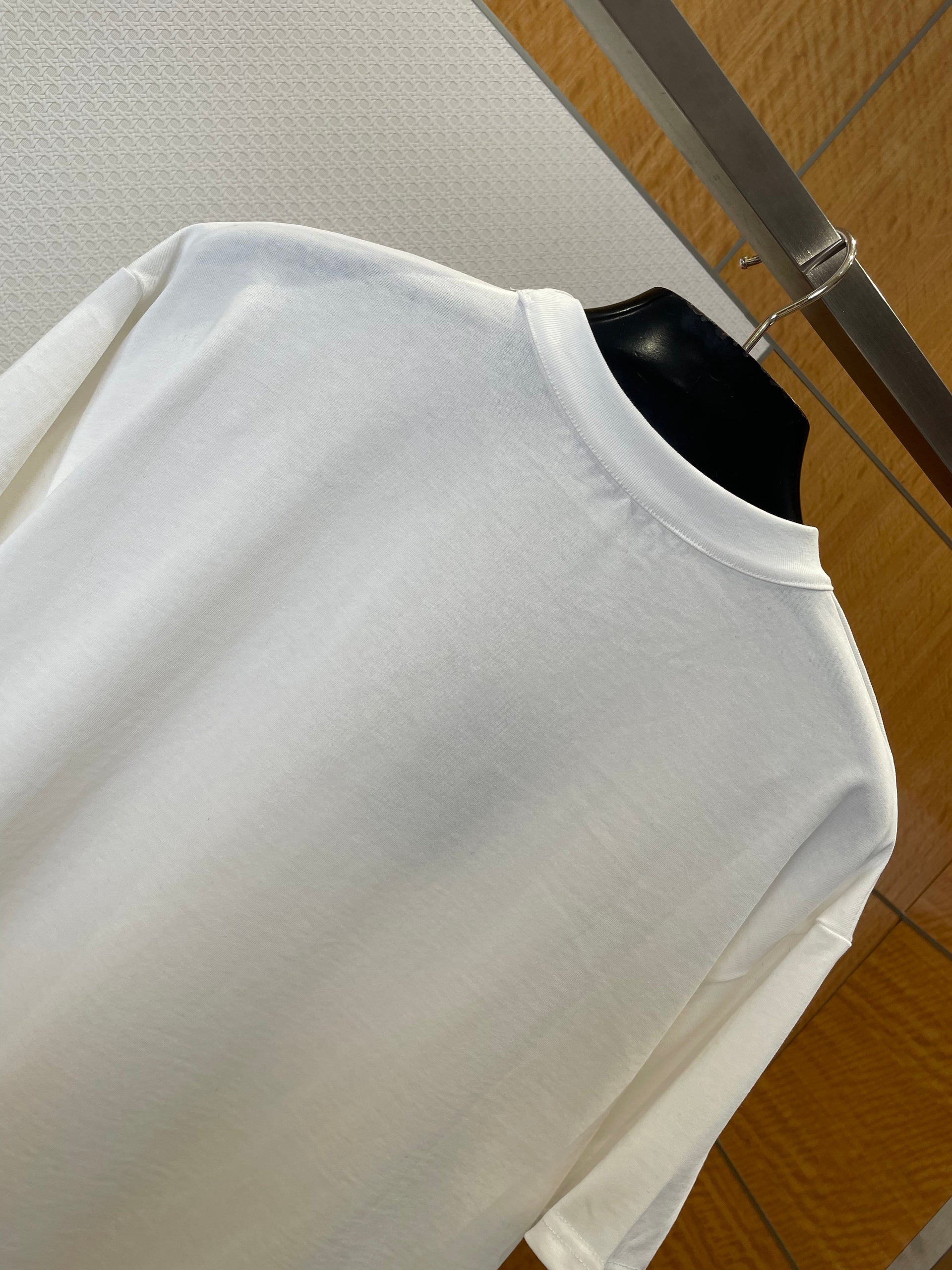 LOU T-SHIRT