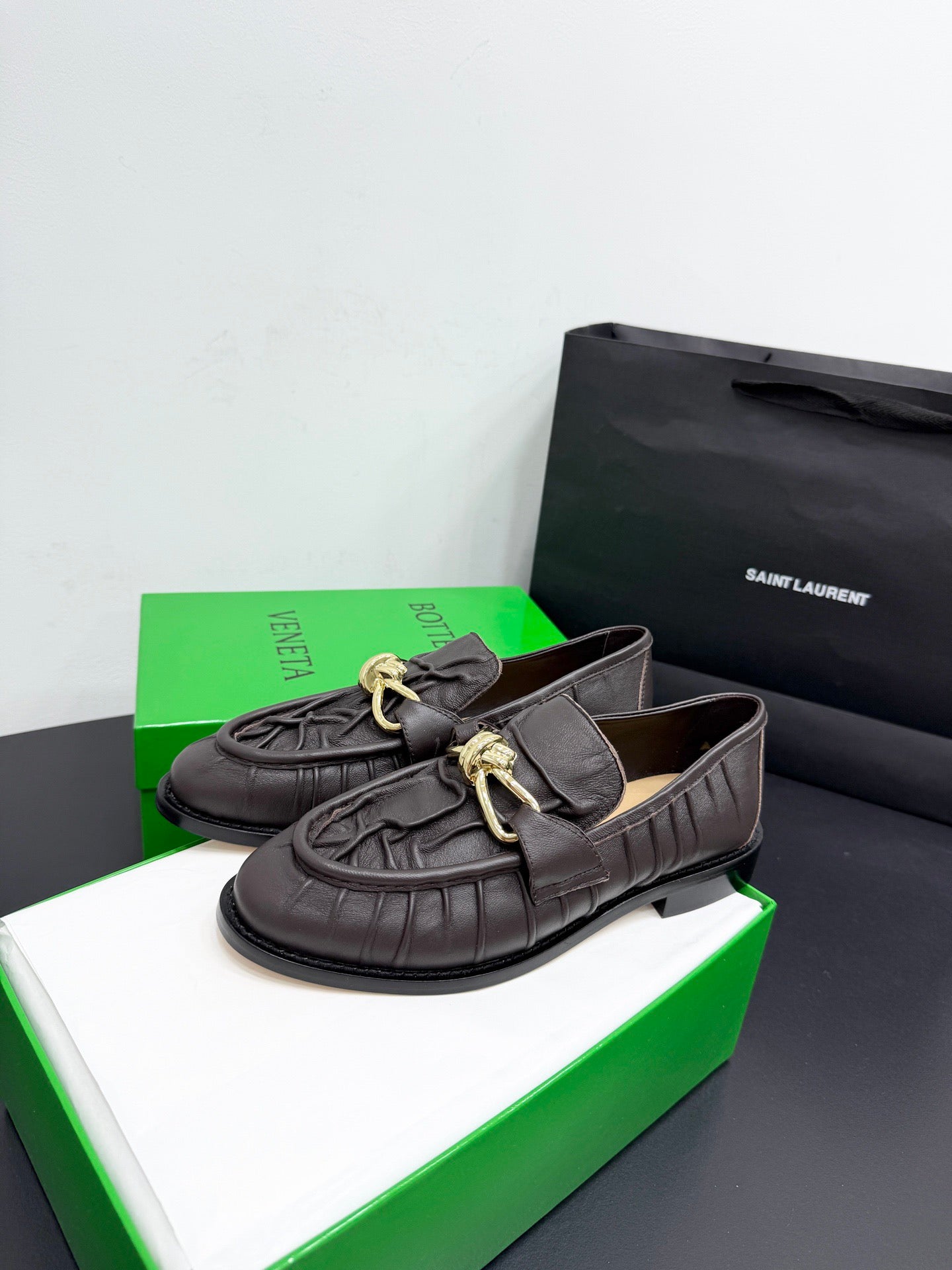 BOTT V LOAFERS