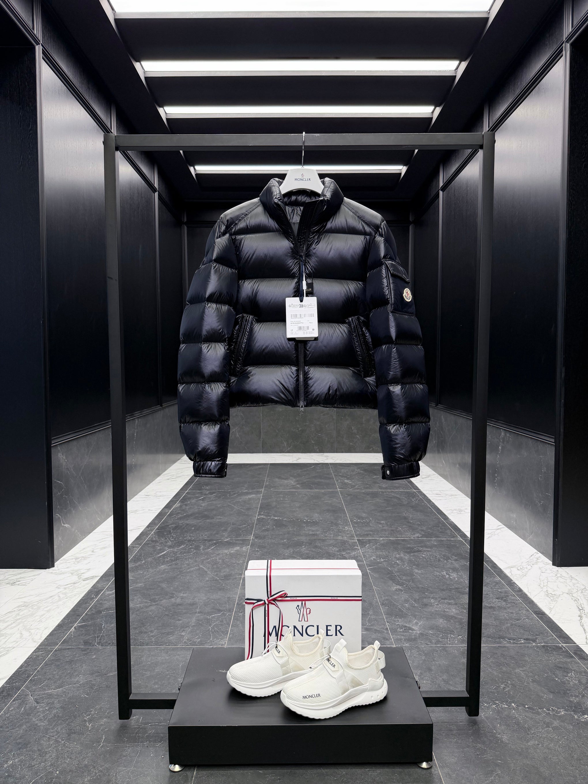 MONC PETRA JACKET