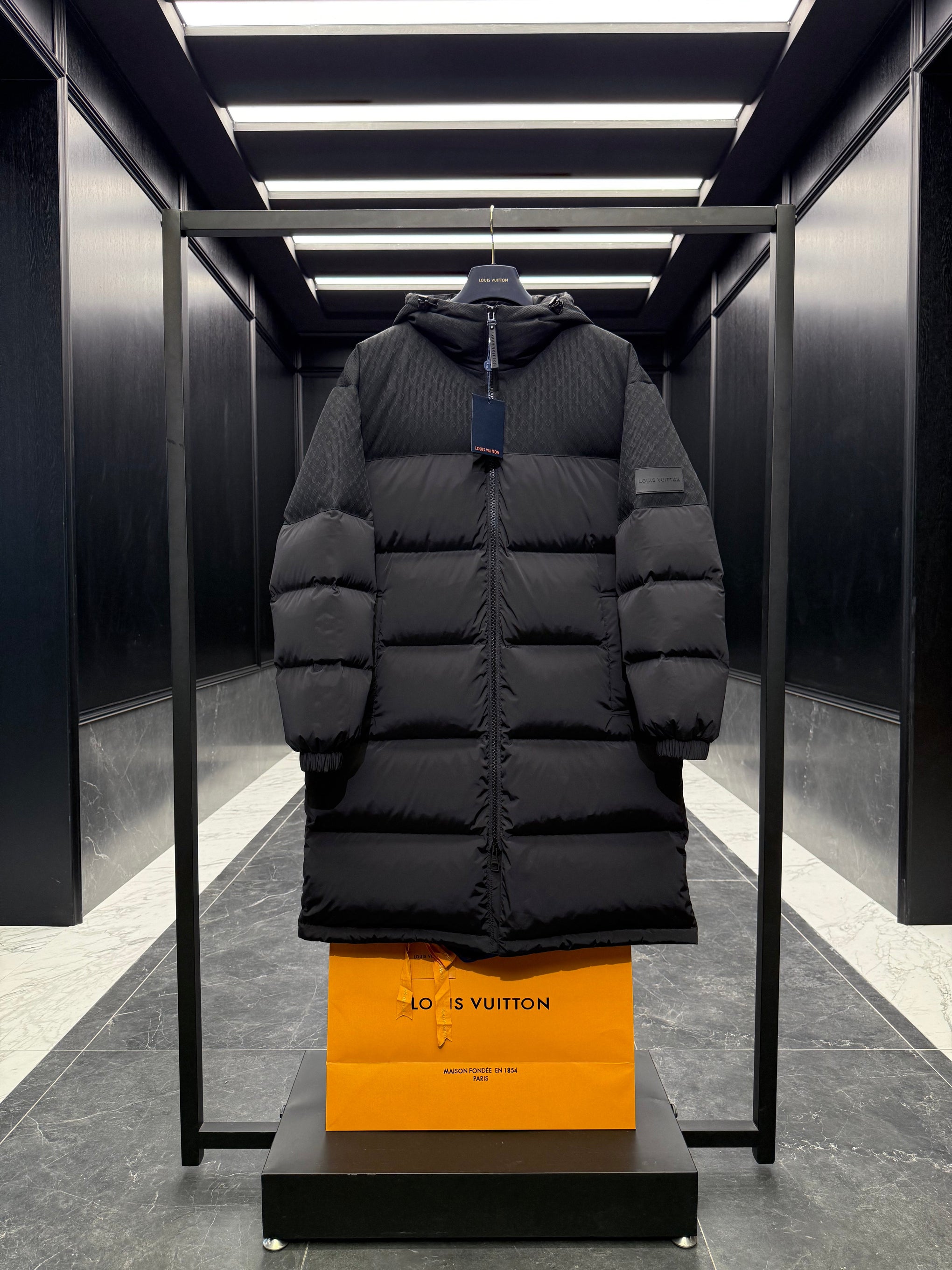 LOU COAT