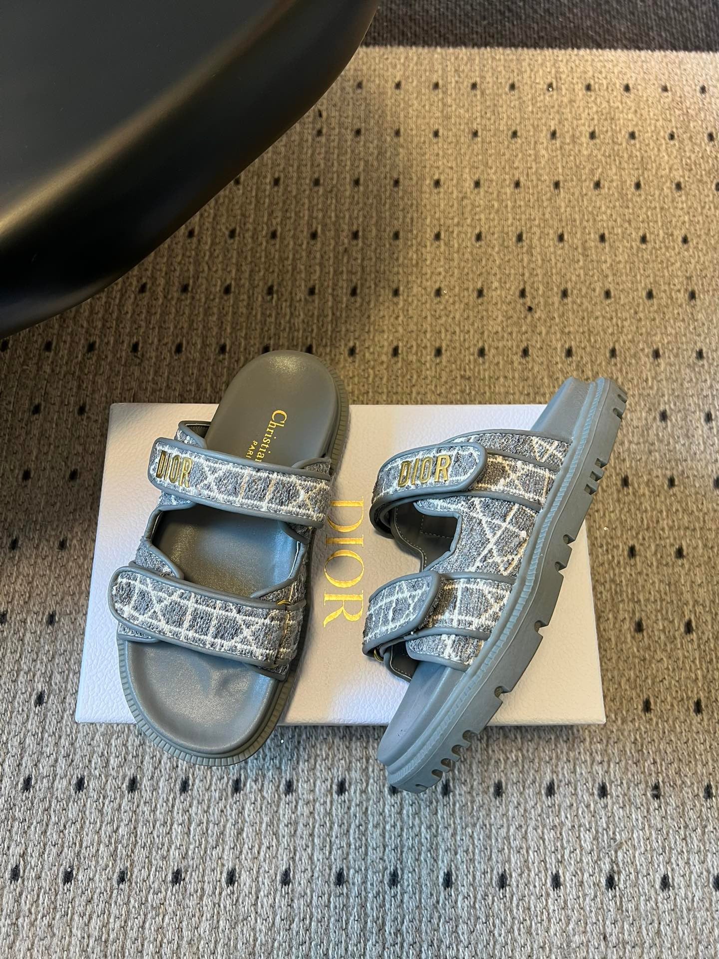 CD DIORACT SANDALS