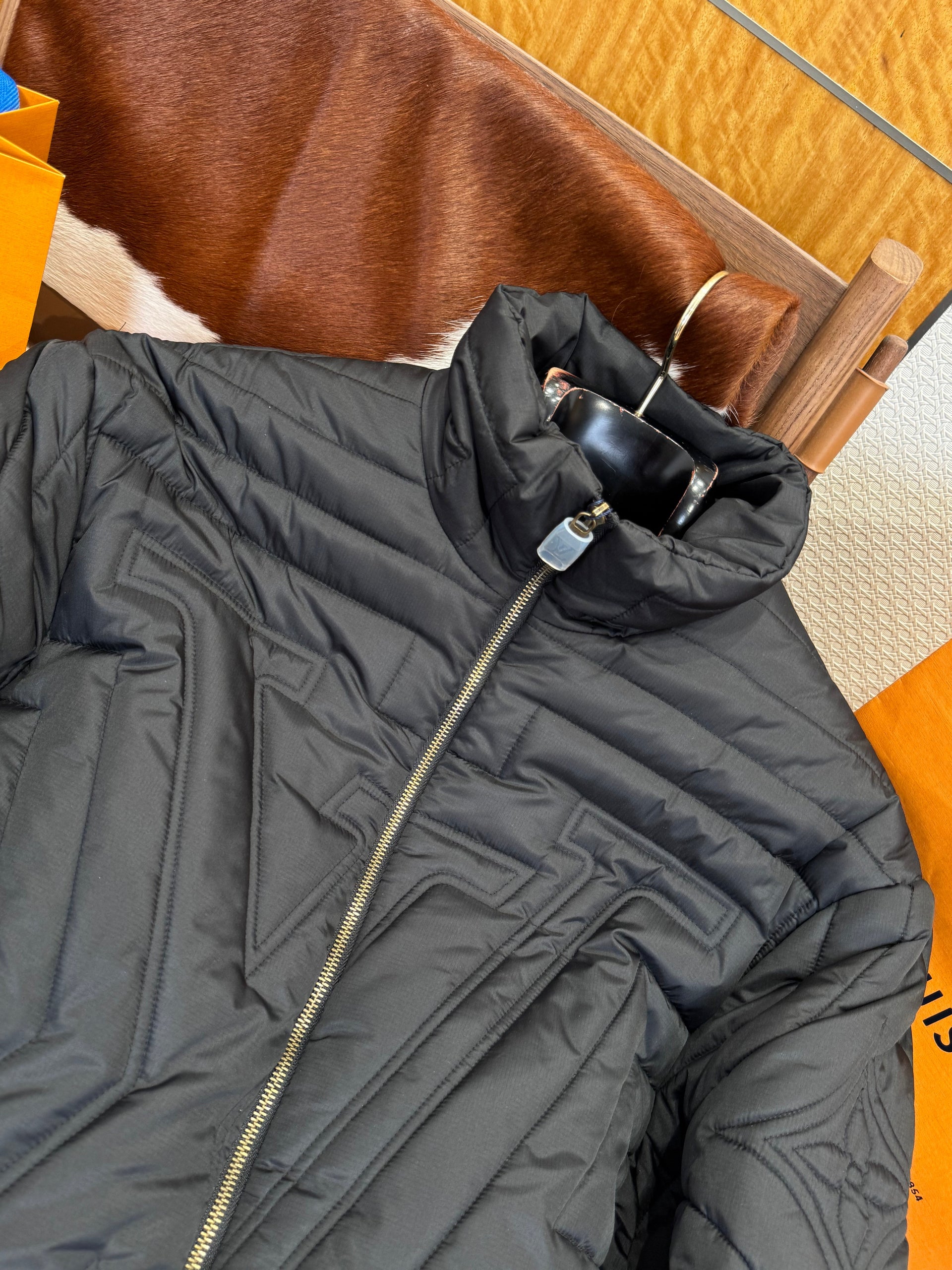 LOU JACKET