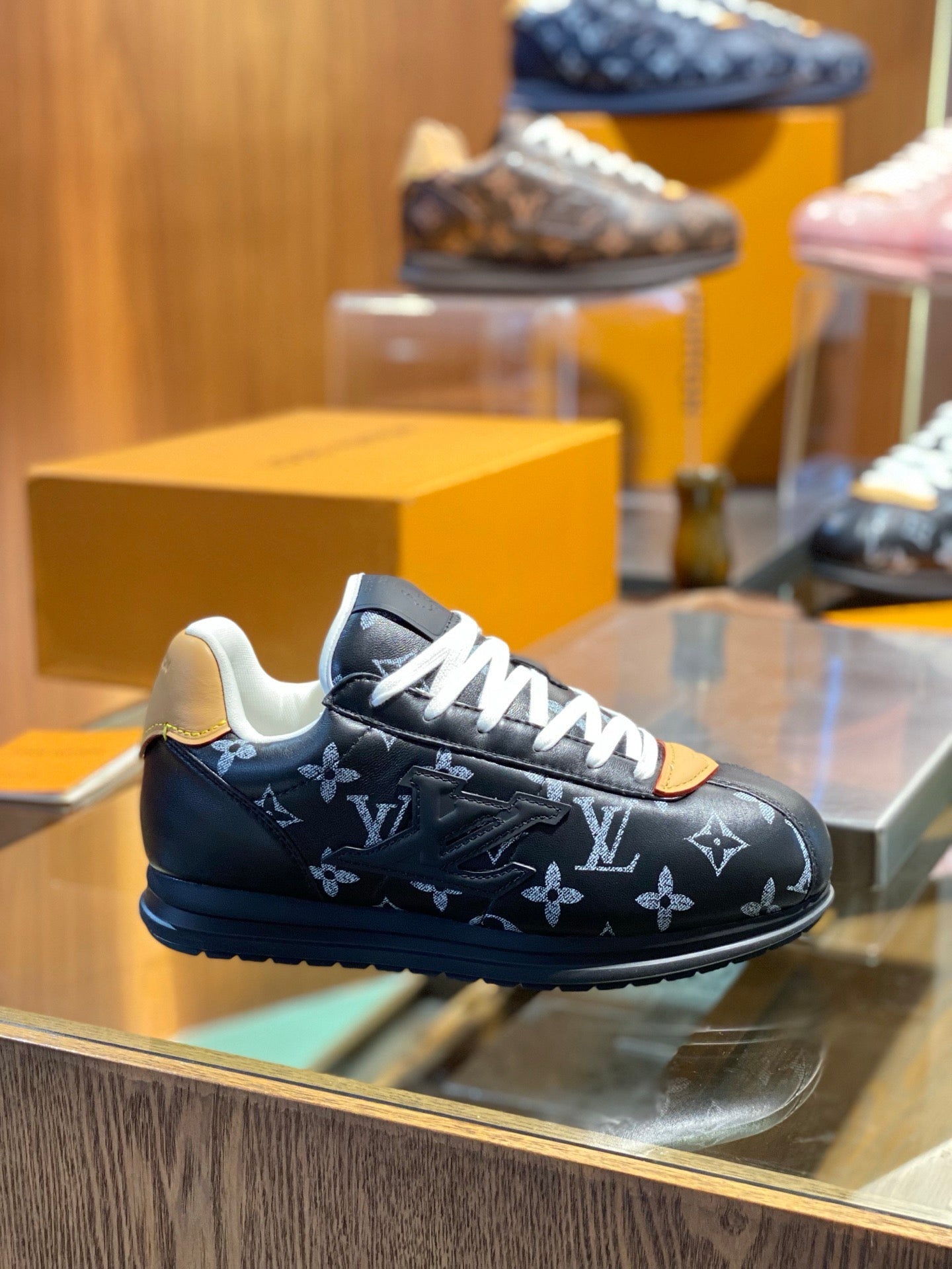 LOU BUTTERSOFT SNEAKERS