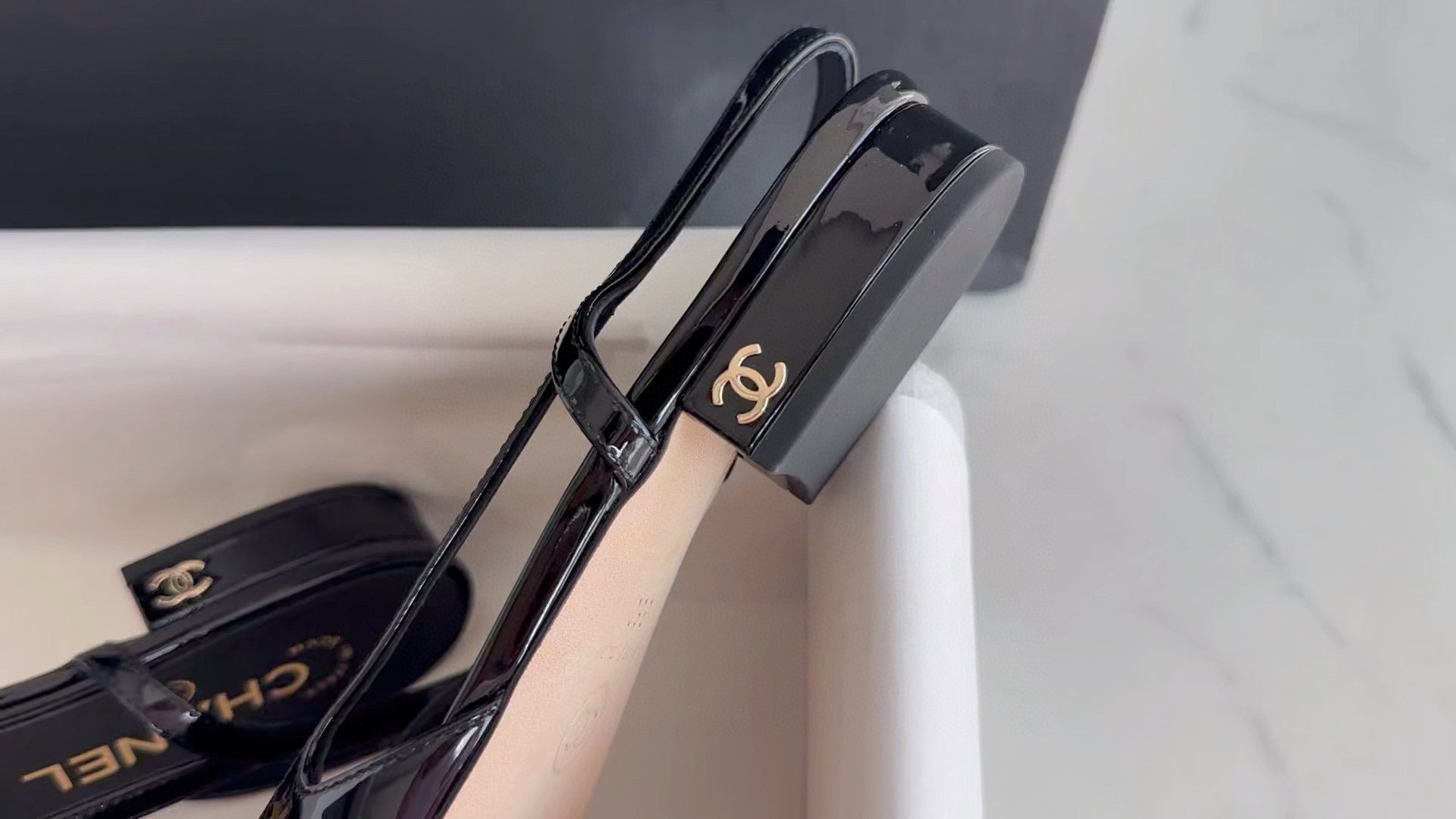 CC SLINGBACK