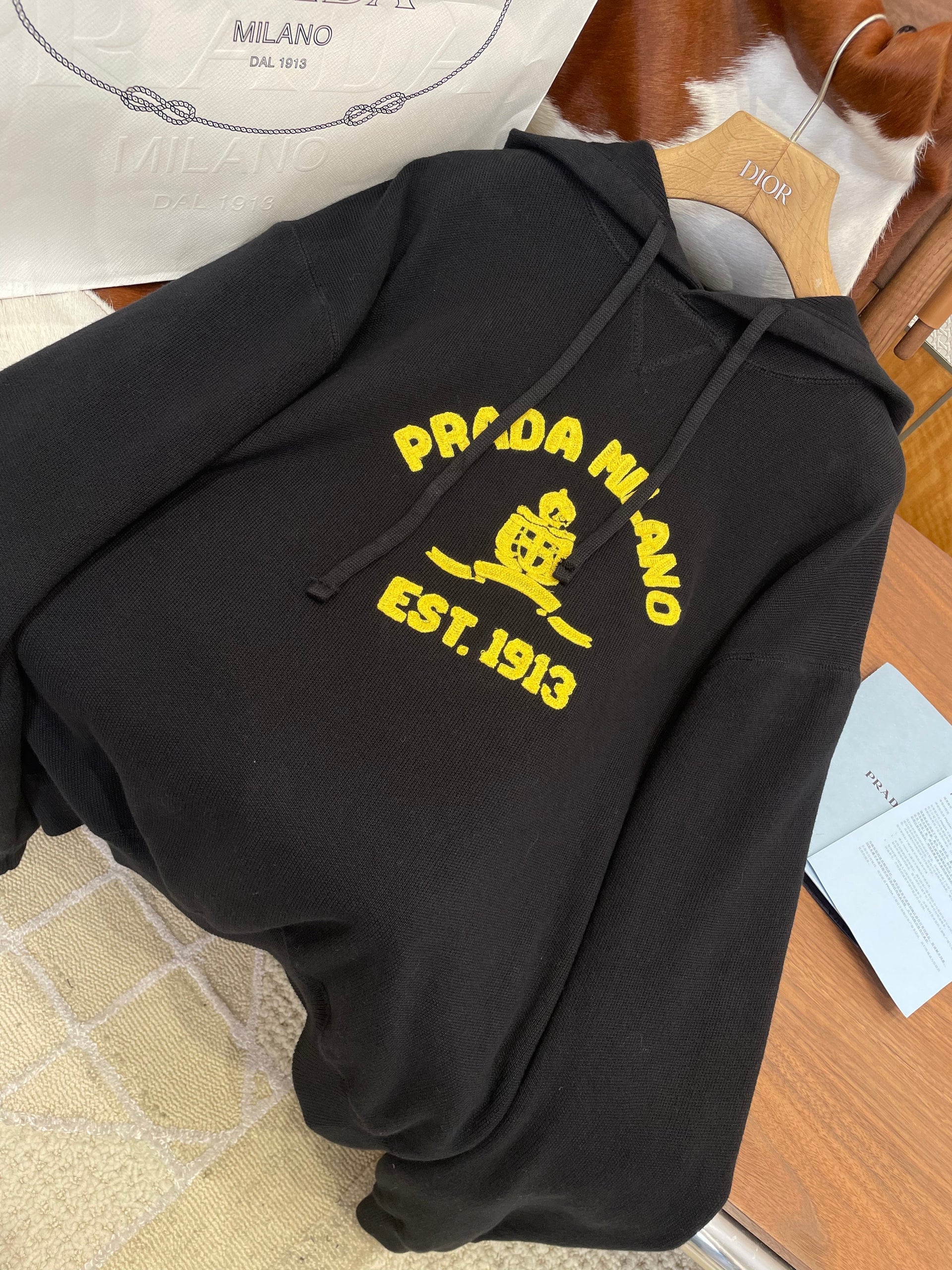 PD HOODIE