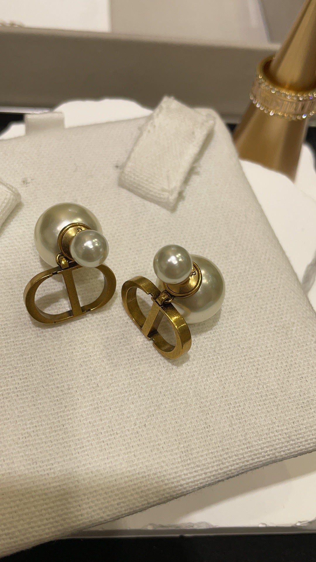 CD EARRINGS