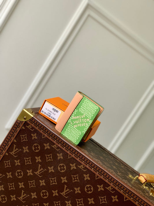 LOU POCKET ORGANIZER