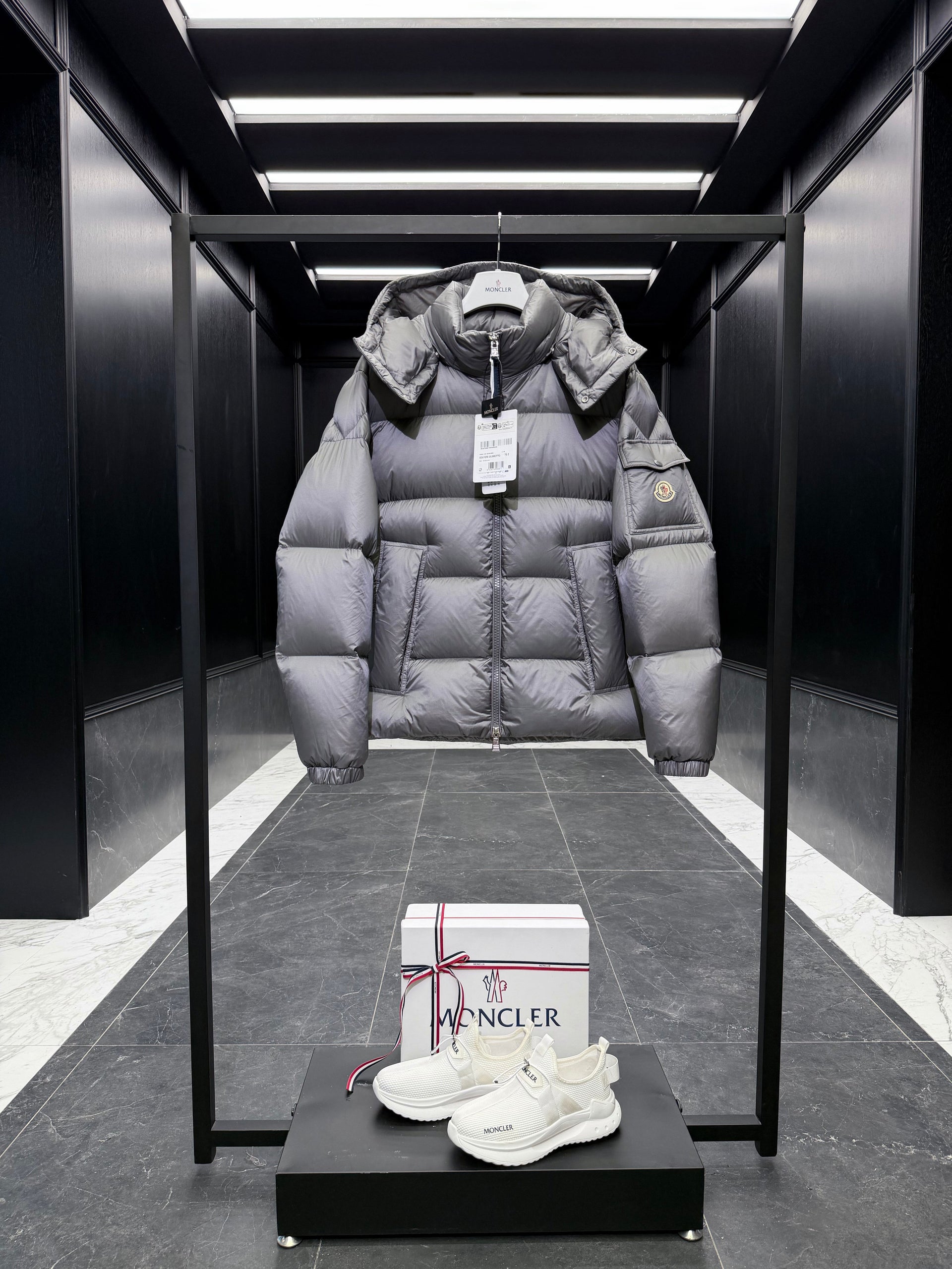 MONC COUYERE JACKET