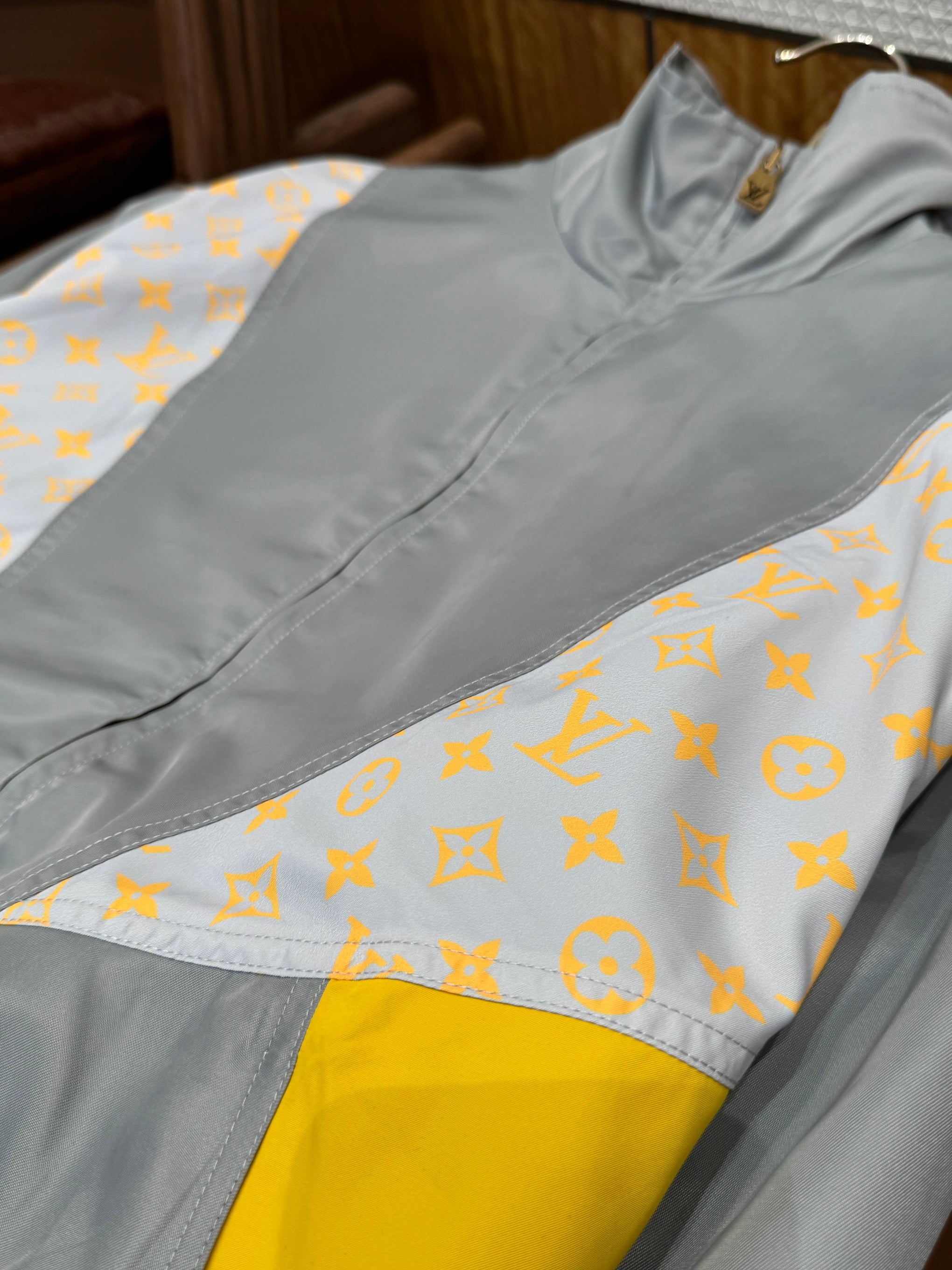LOU JACKET