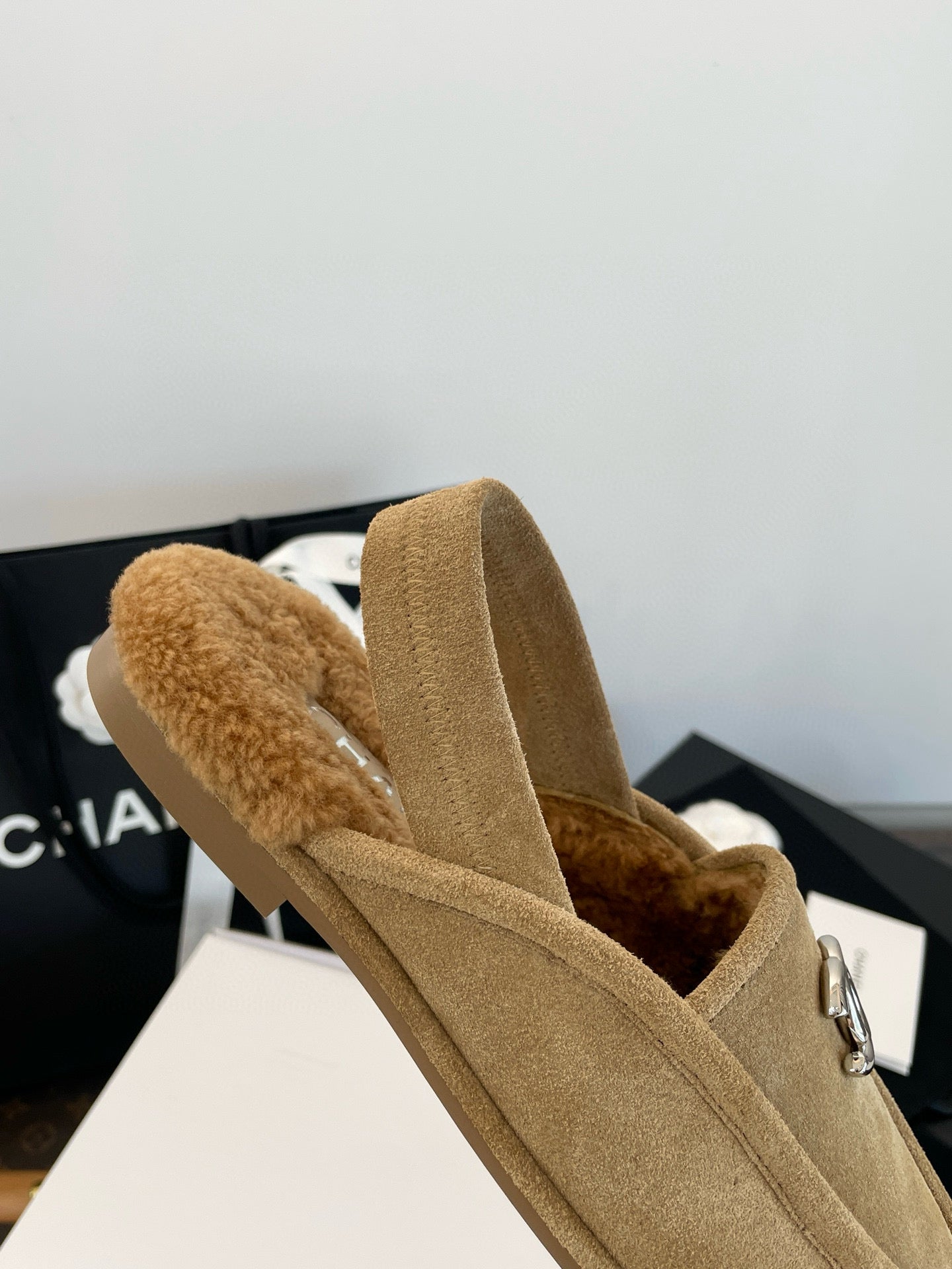 CC FUR MULES