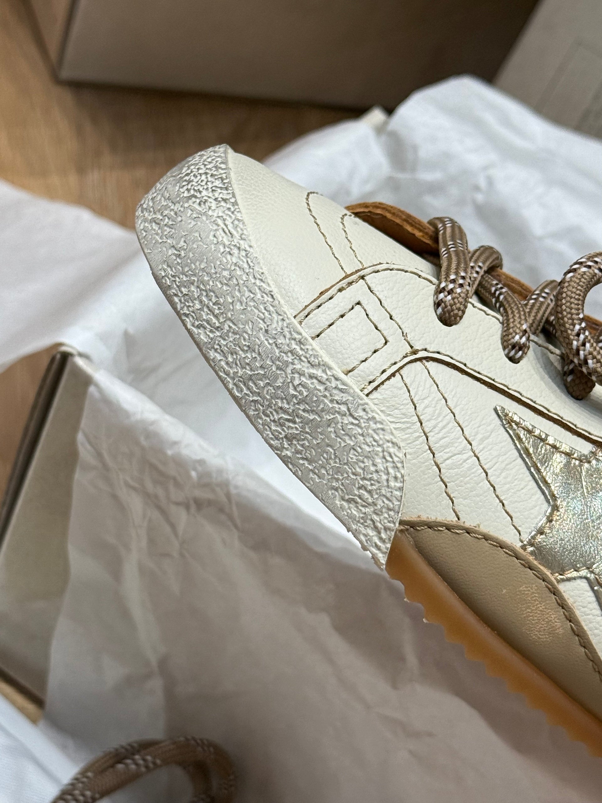 GOLDEN G TRAINERS