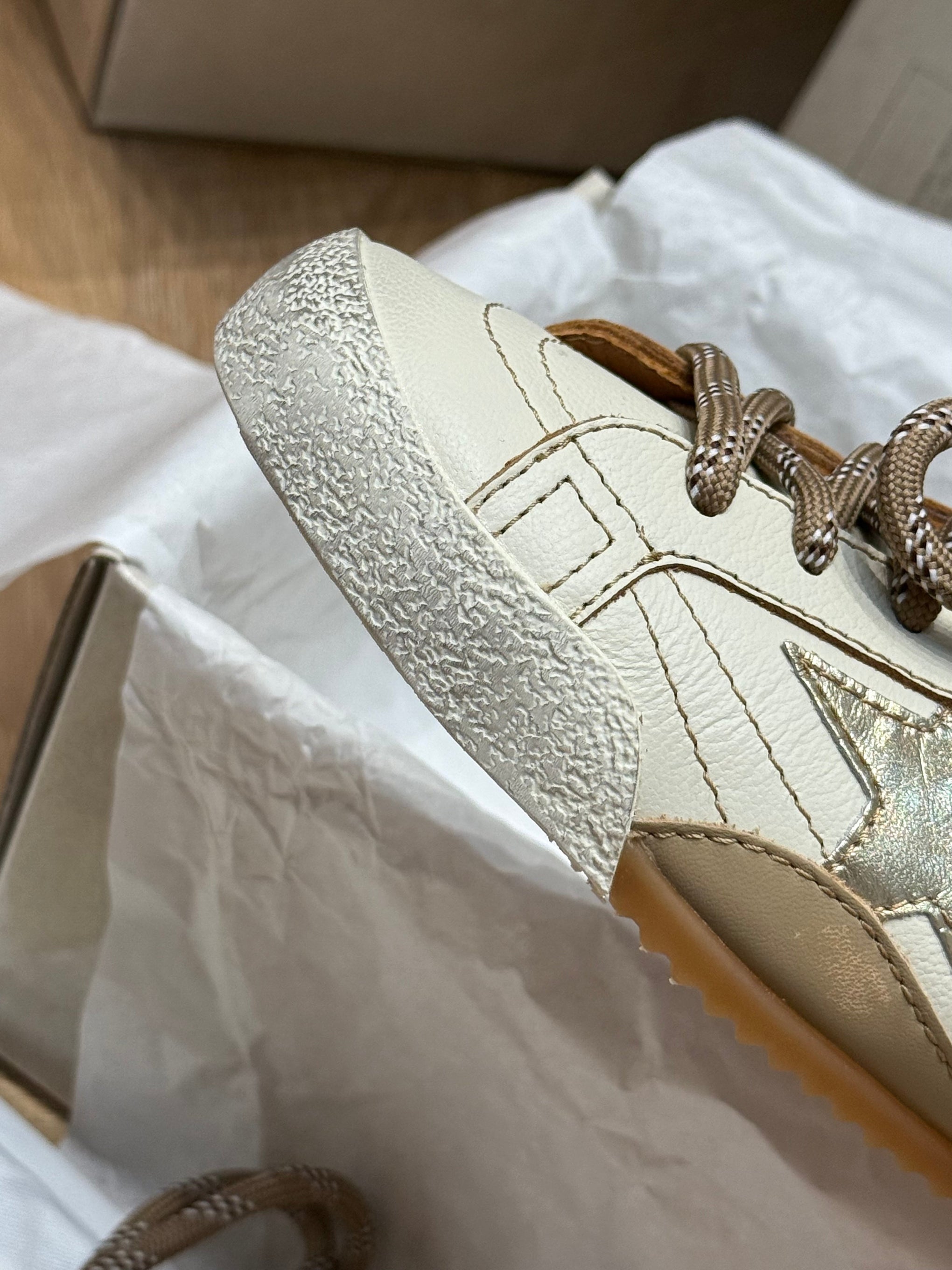 GOLDEN G TRAINERS