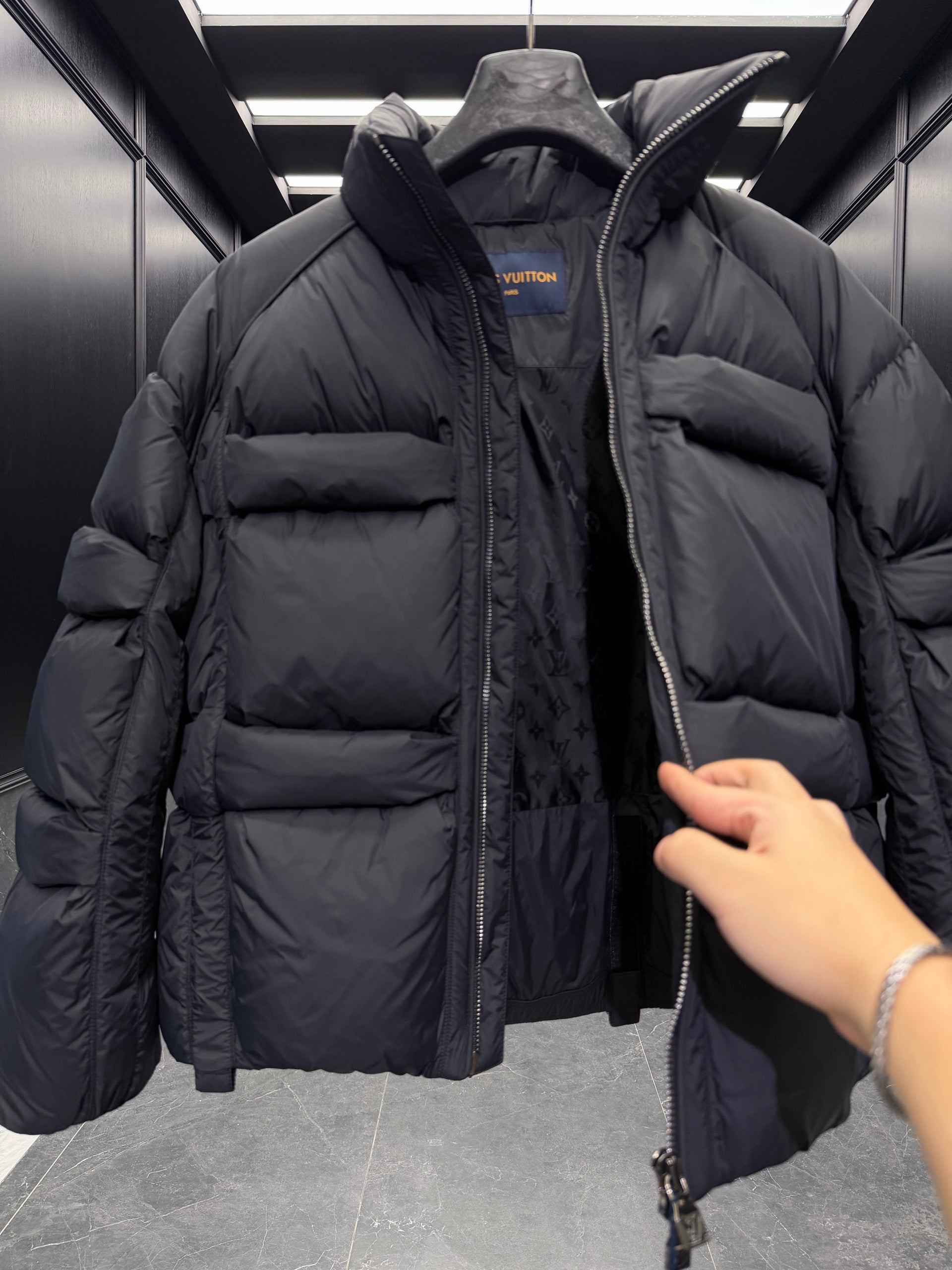 LOU PUFFER JACKET