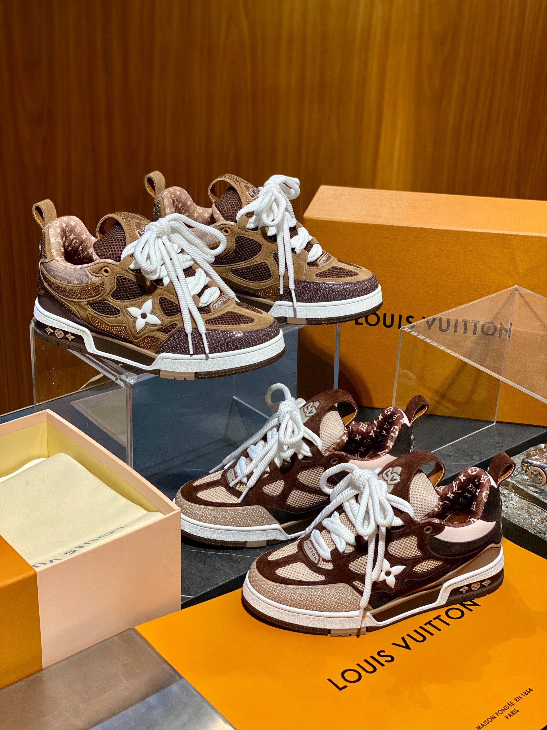 LOU TRAINERS