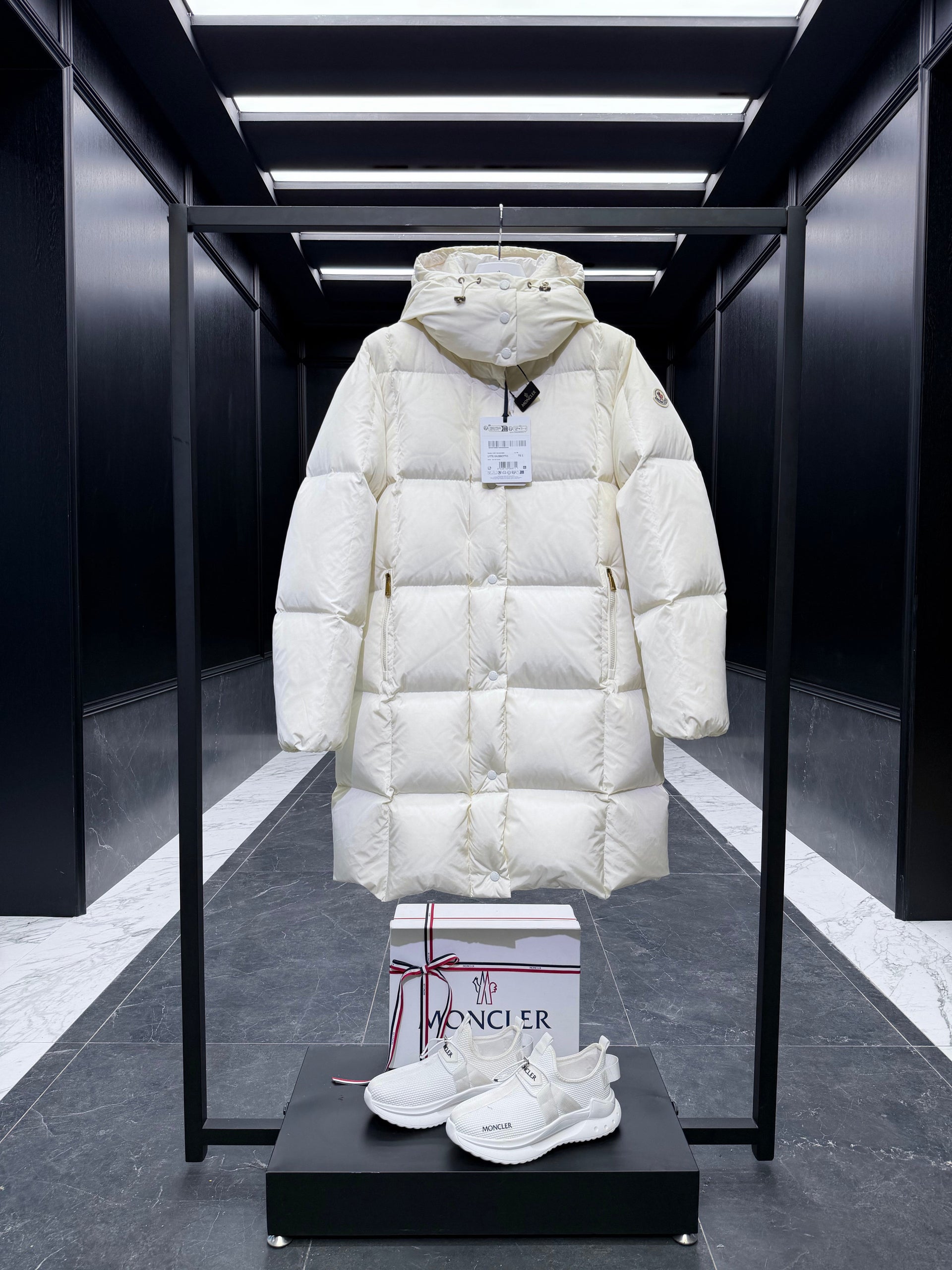 MONC LITTE COAT