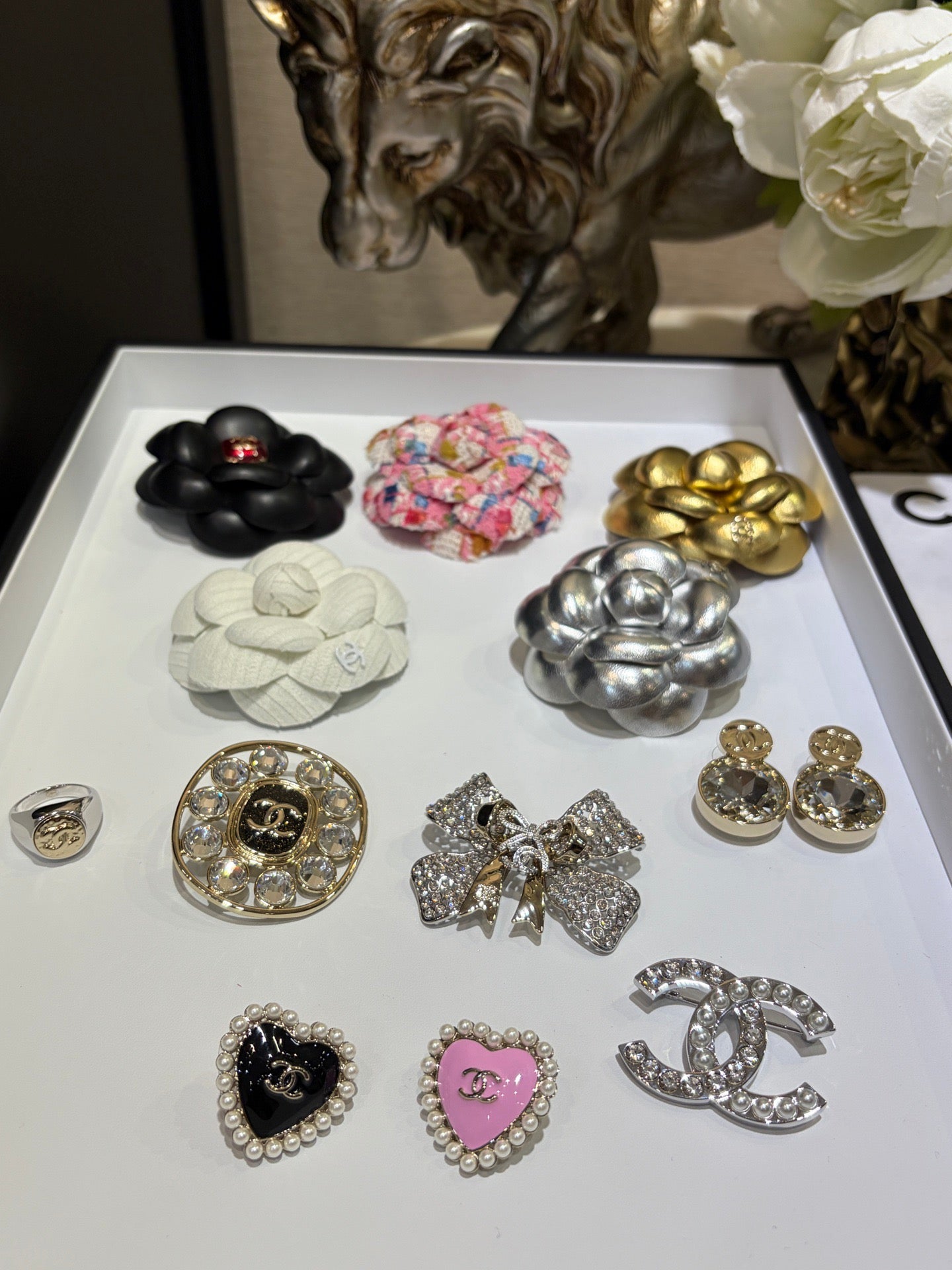 CC BROOCHE