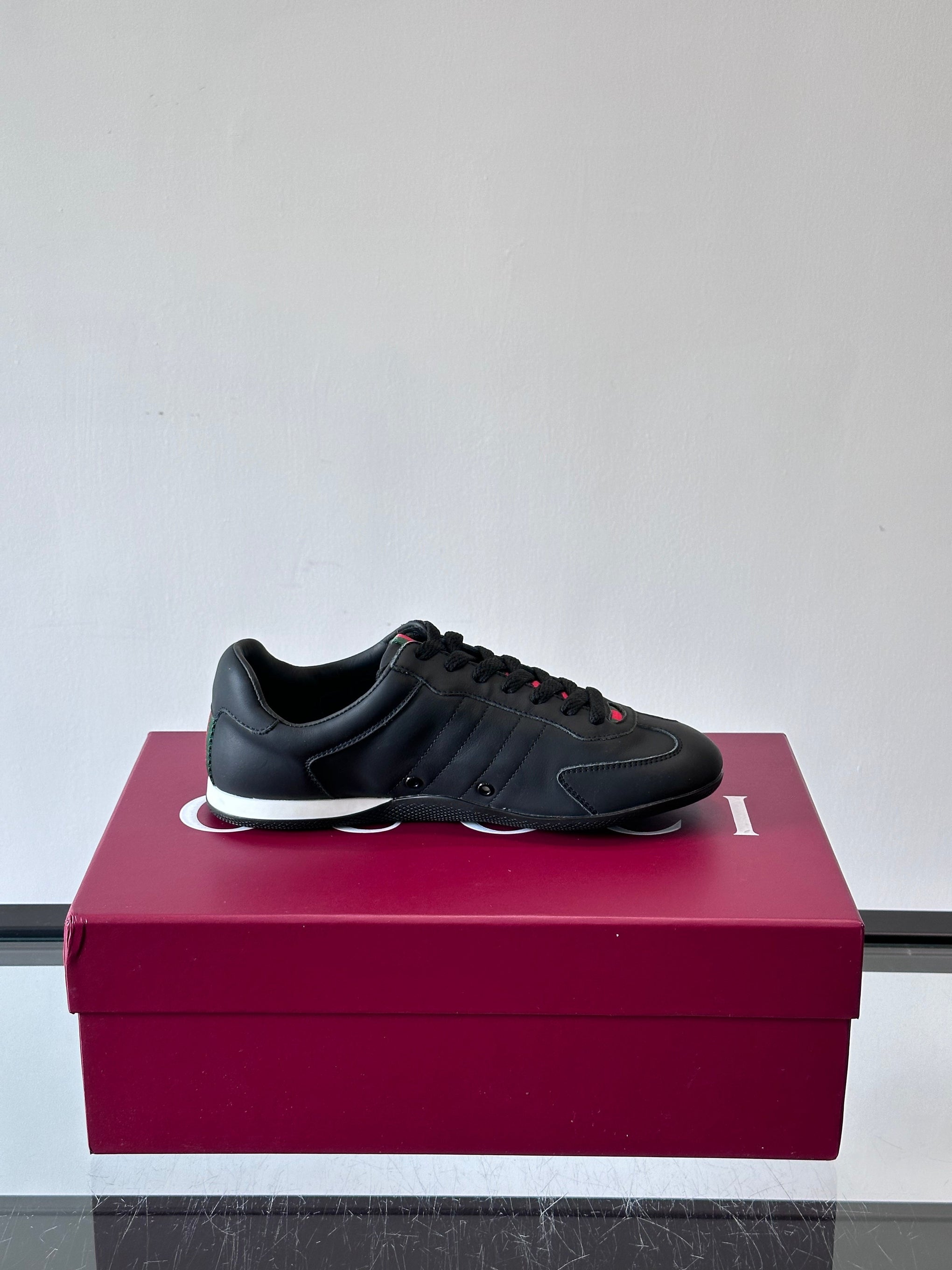GG SHIFT SNEAKERS
