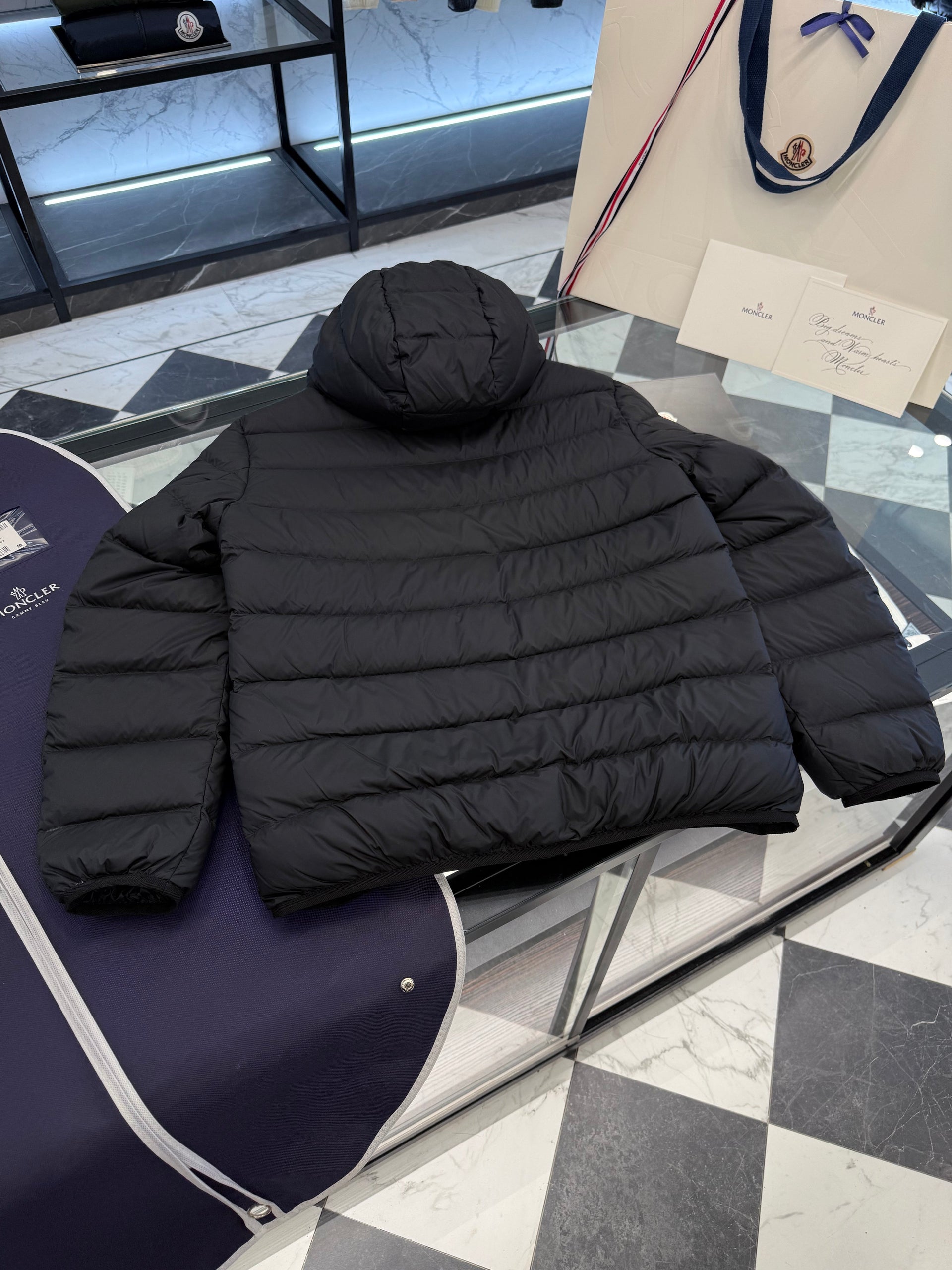 MONC JELUZ JACKET