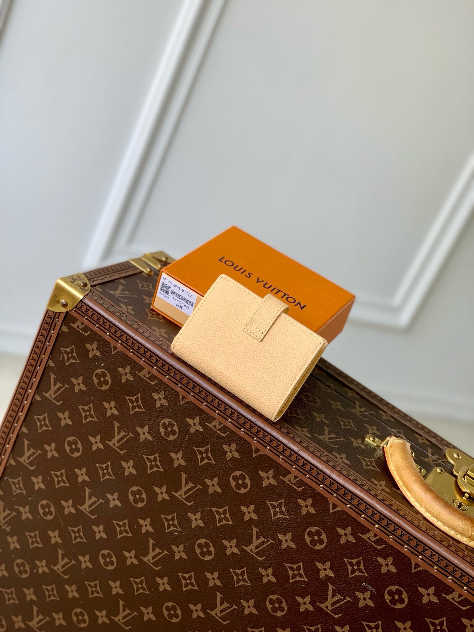 LOU LOW KEY COMPACT WALLET