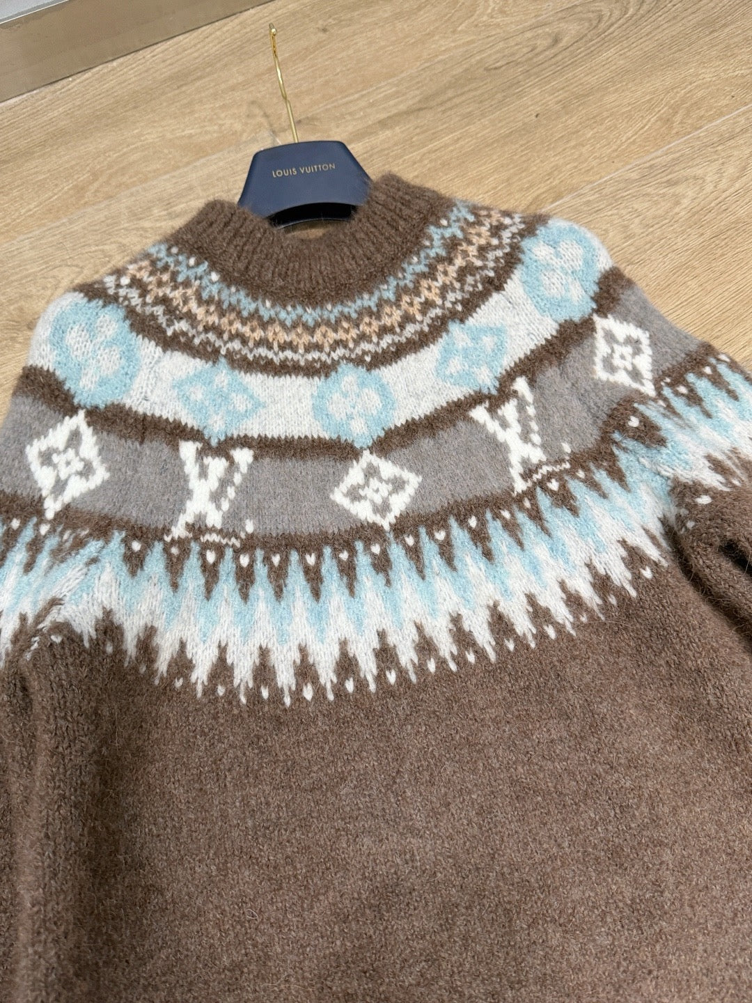 LOU JUMPER