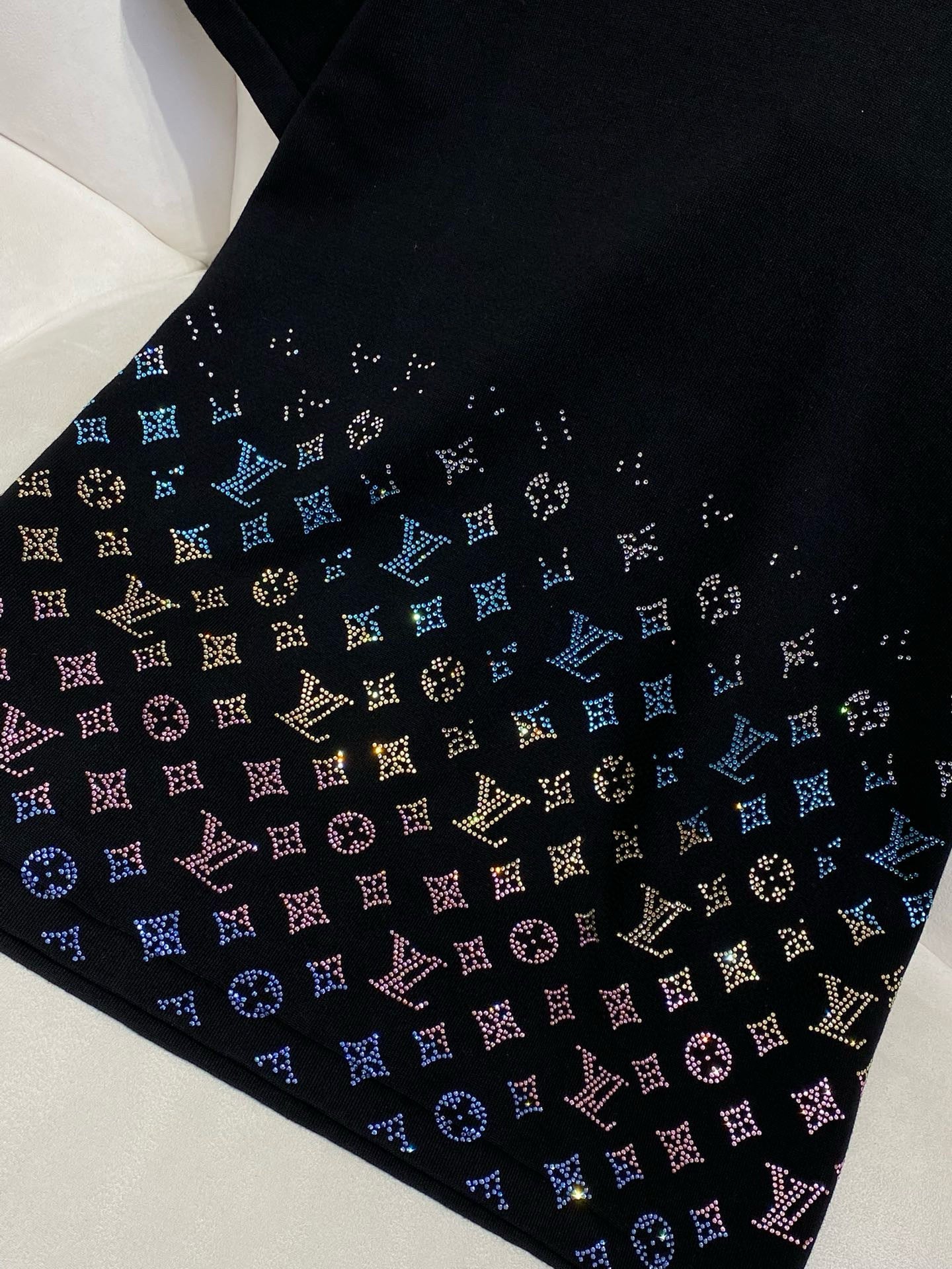 LOU T-SHIRT