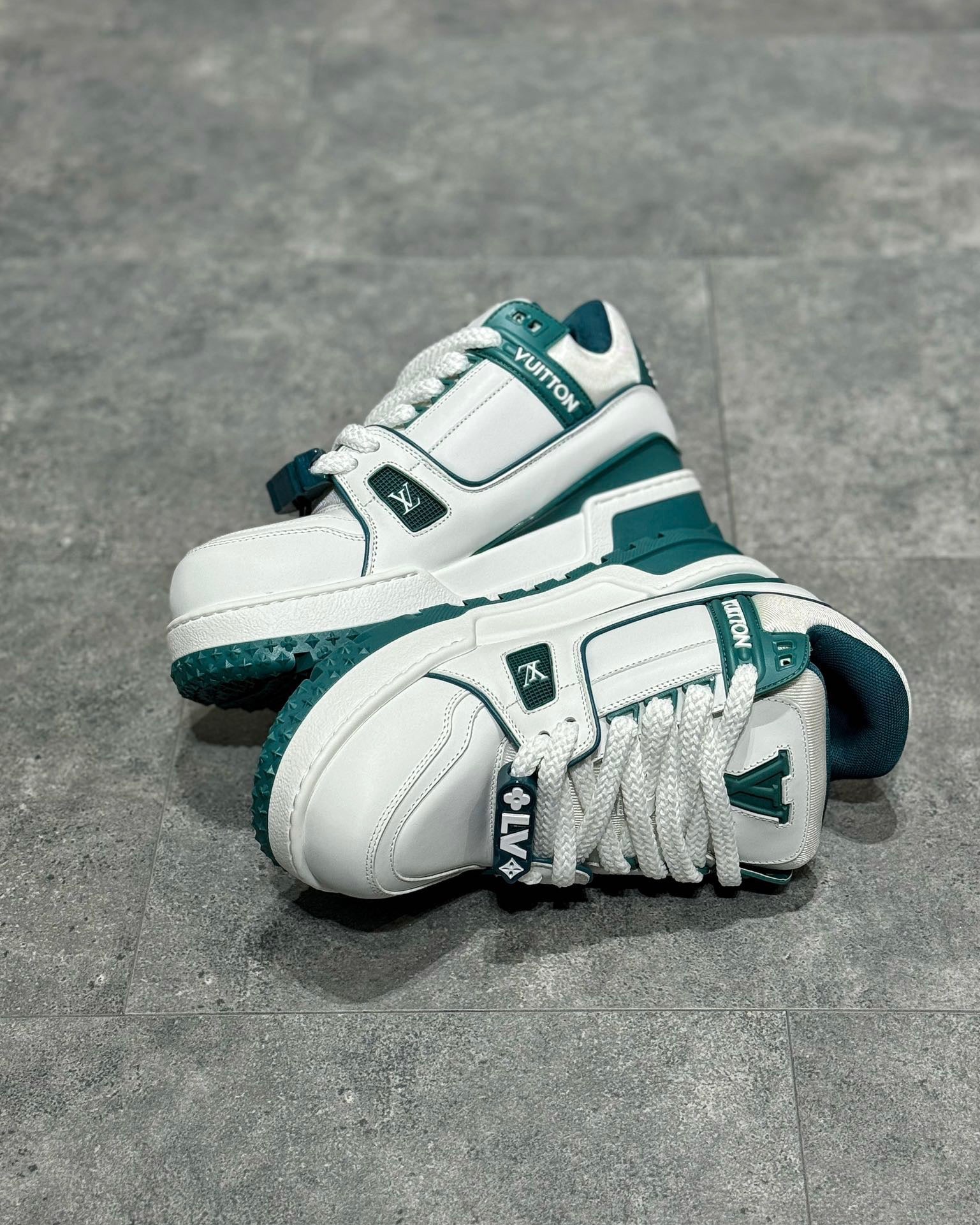 LOU TRAINERS