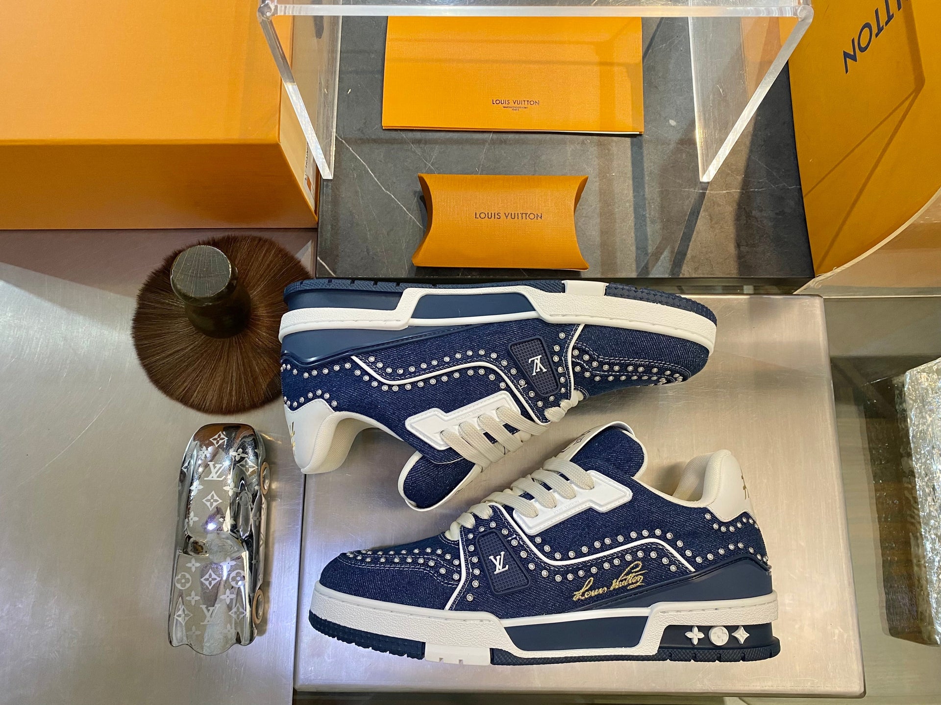 LOU TRAINERS