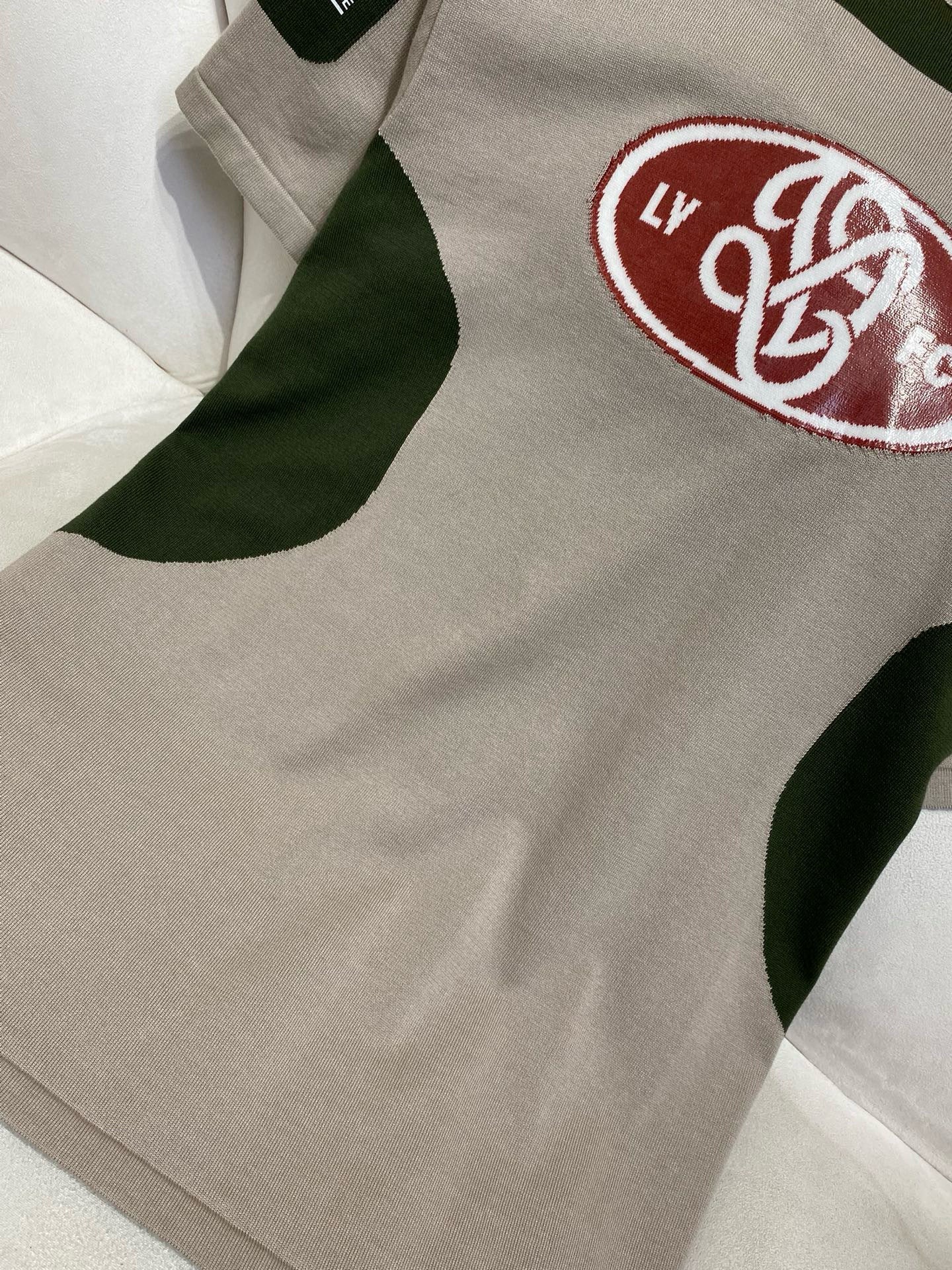 LOU T-SHIRT