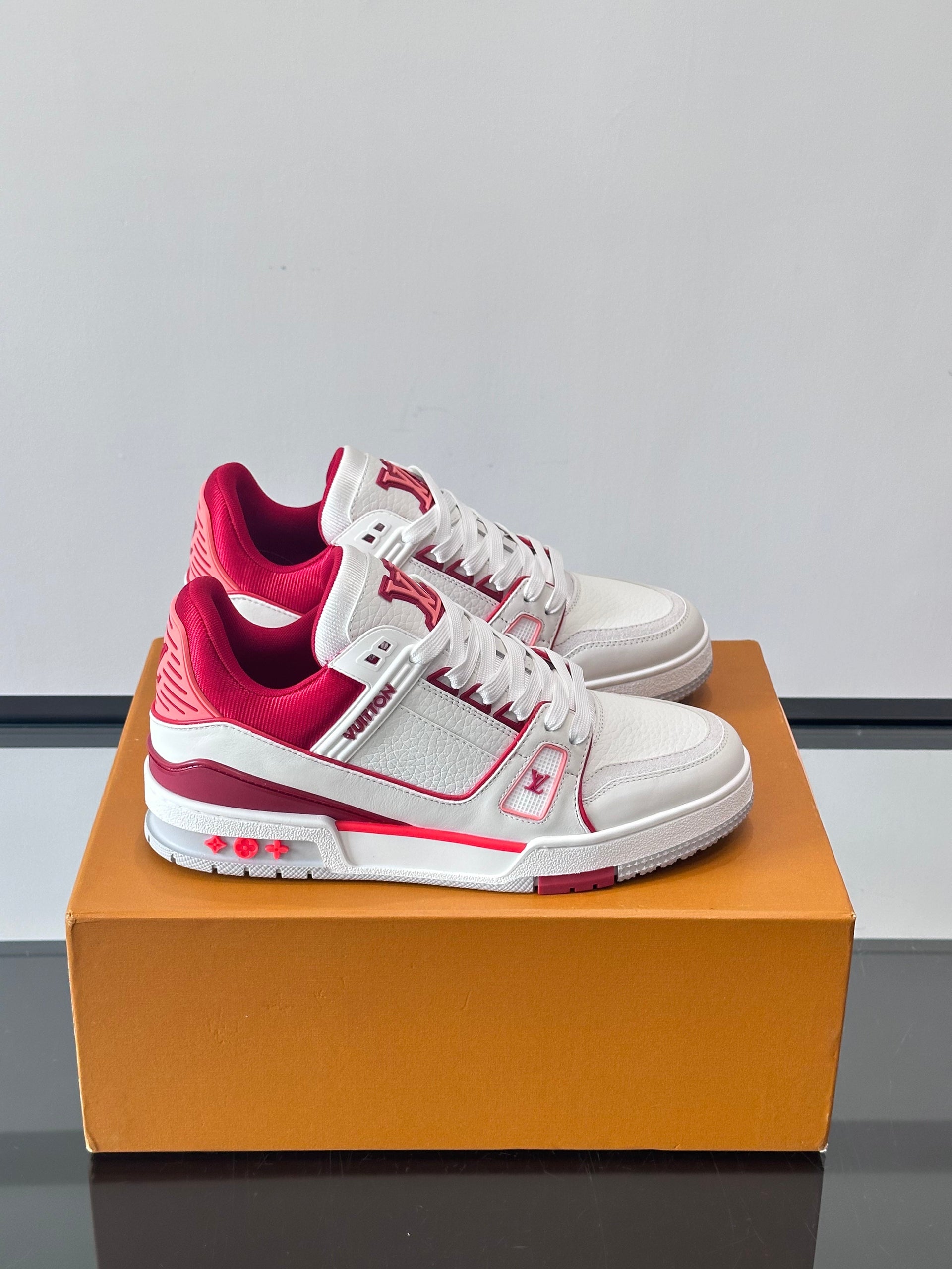 LOU TRAINERS
