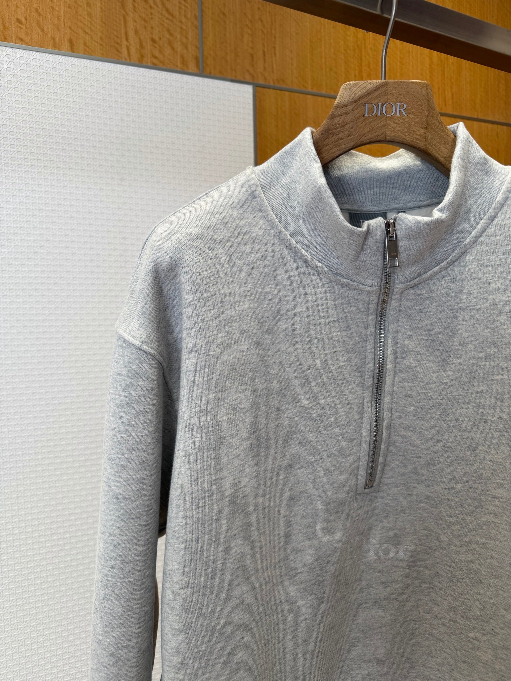 CD SWEATSHIRT