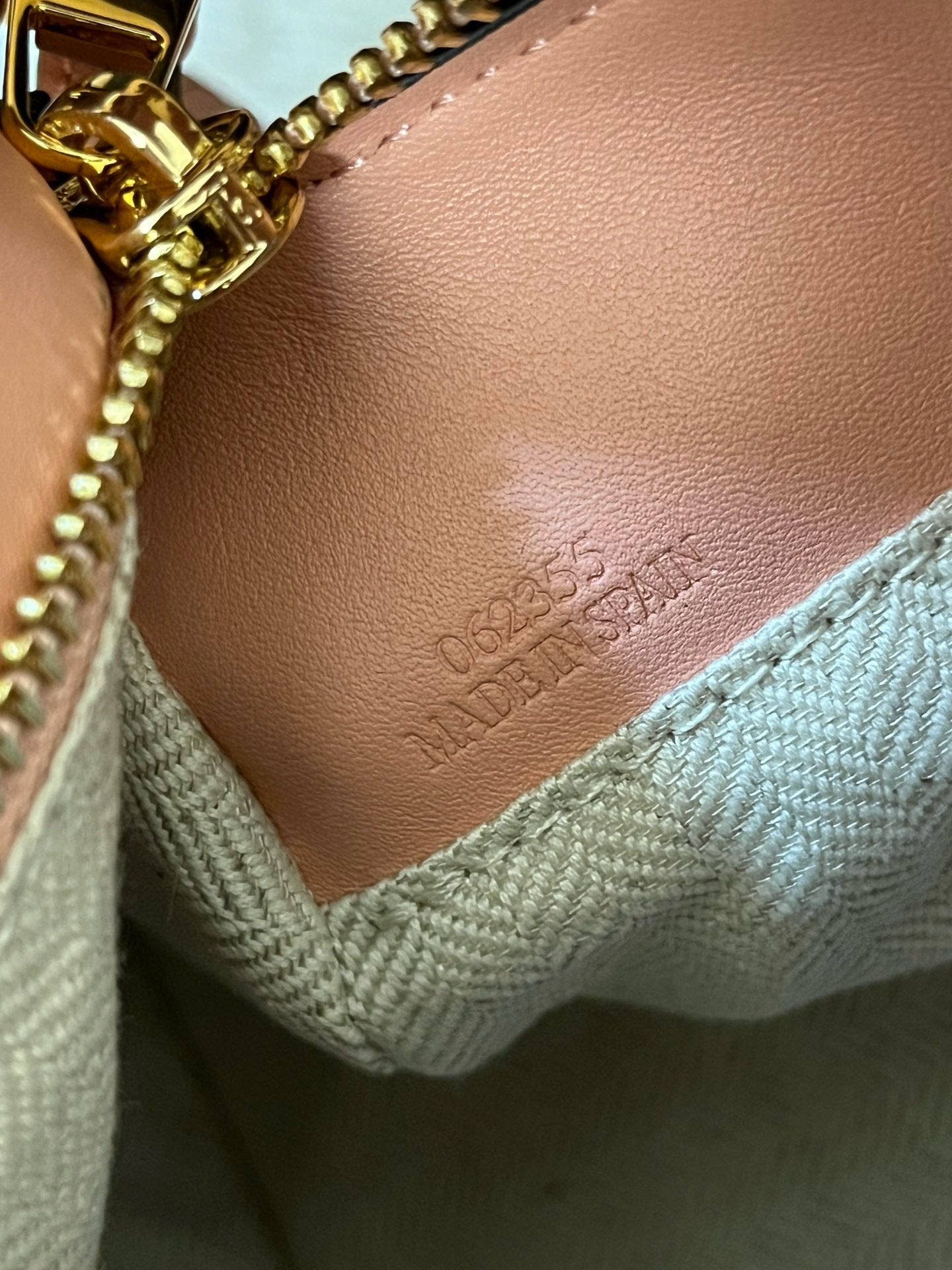 LOEW SMALL PUZZLE BAG
