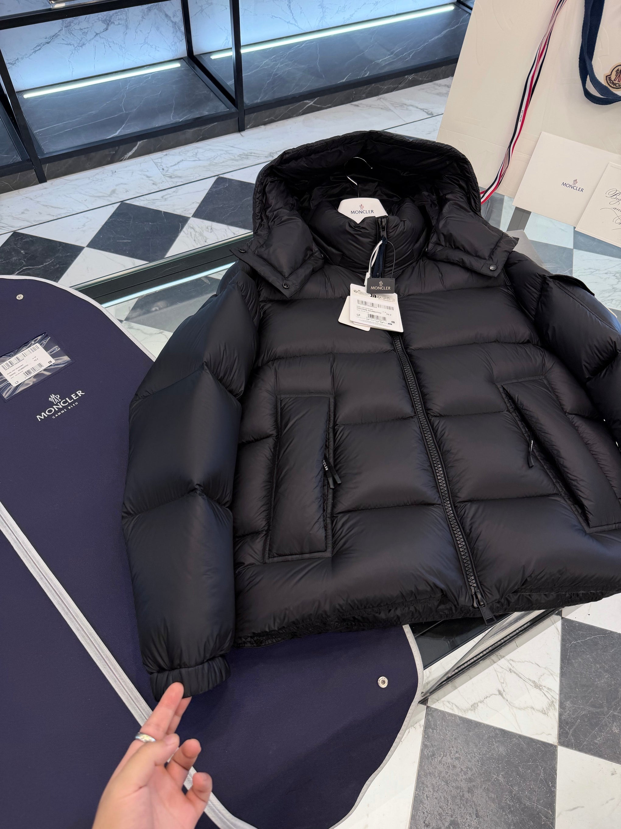 MONC COUYERE JACKET