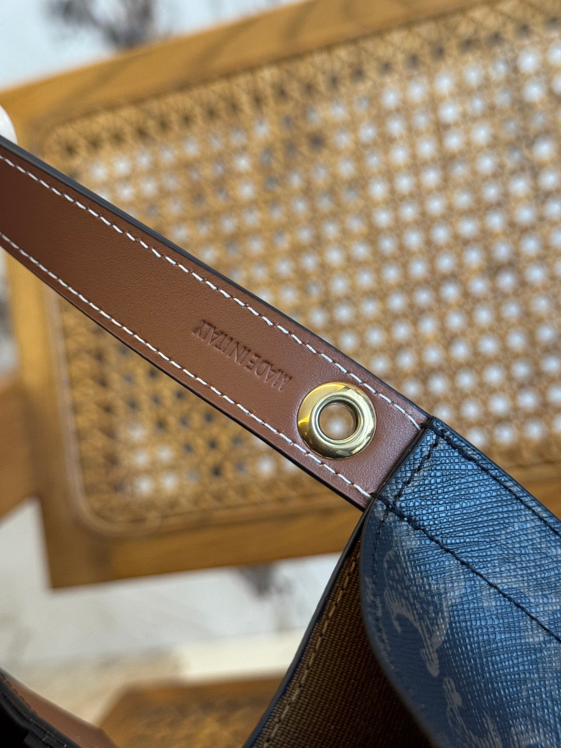 CEL CUBE BAG