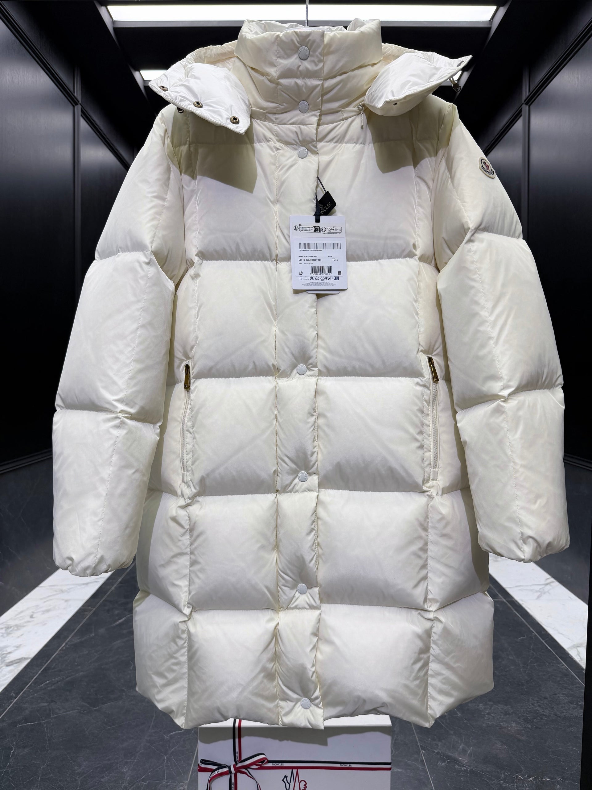 MONC LITTE COAT