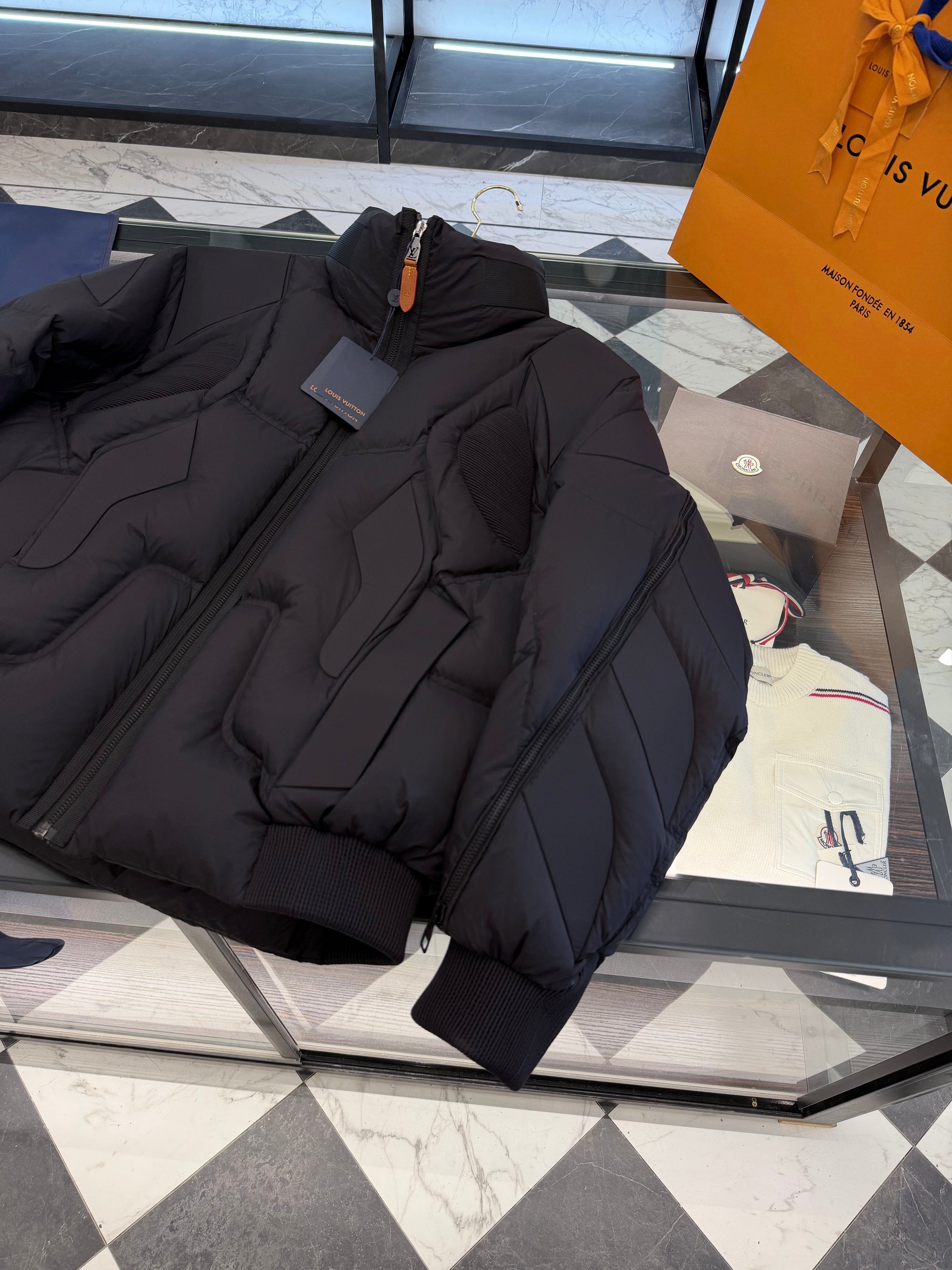 LOU JACKET