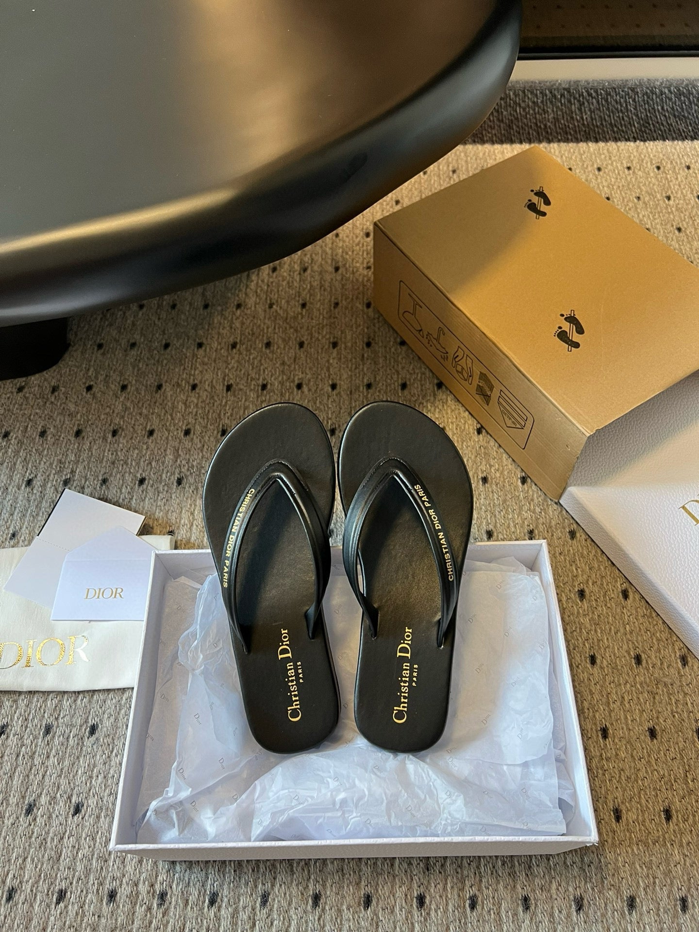 CD THONG SANDAL