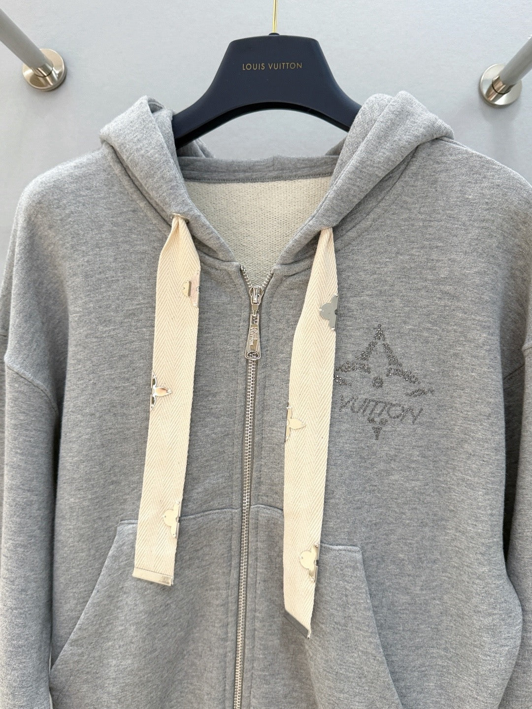 LOU ZIP HOODIE