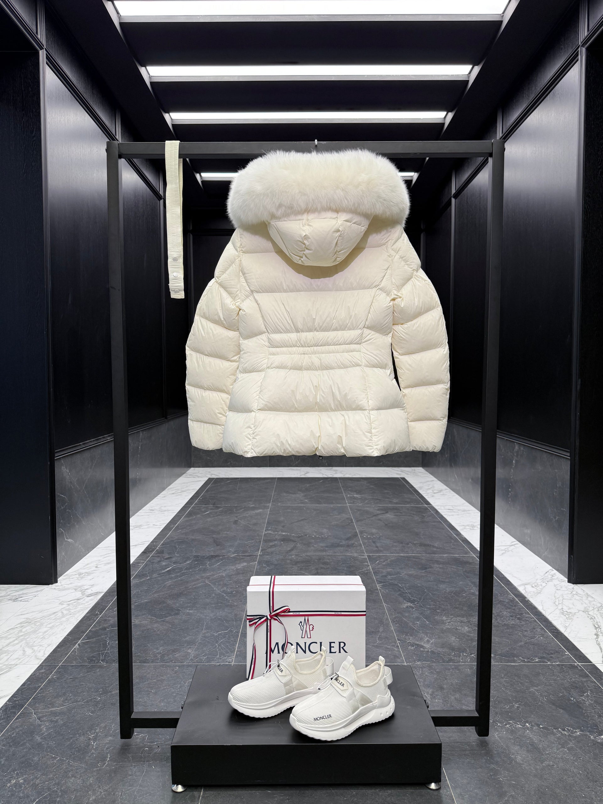 MONC BOED JACKET