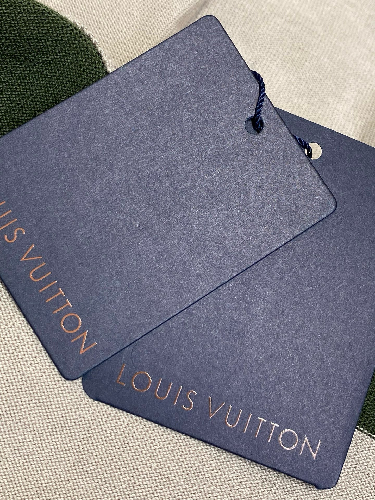 LOU T-SHIRT