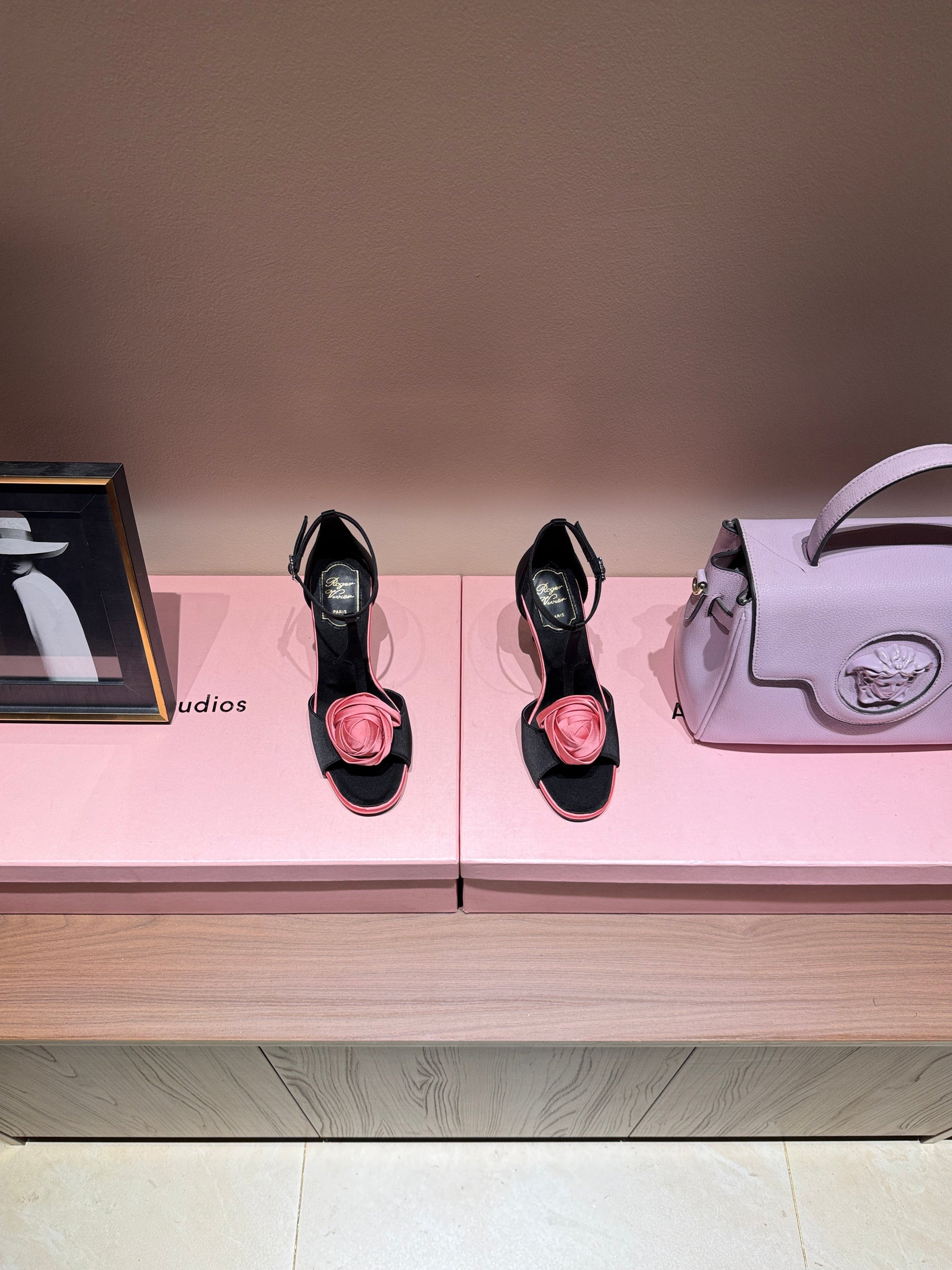 ROGER V HEELS