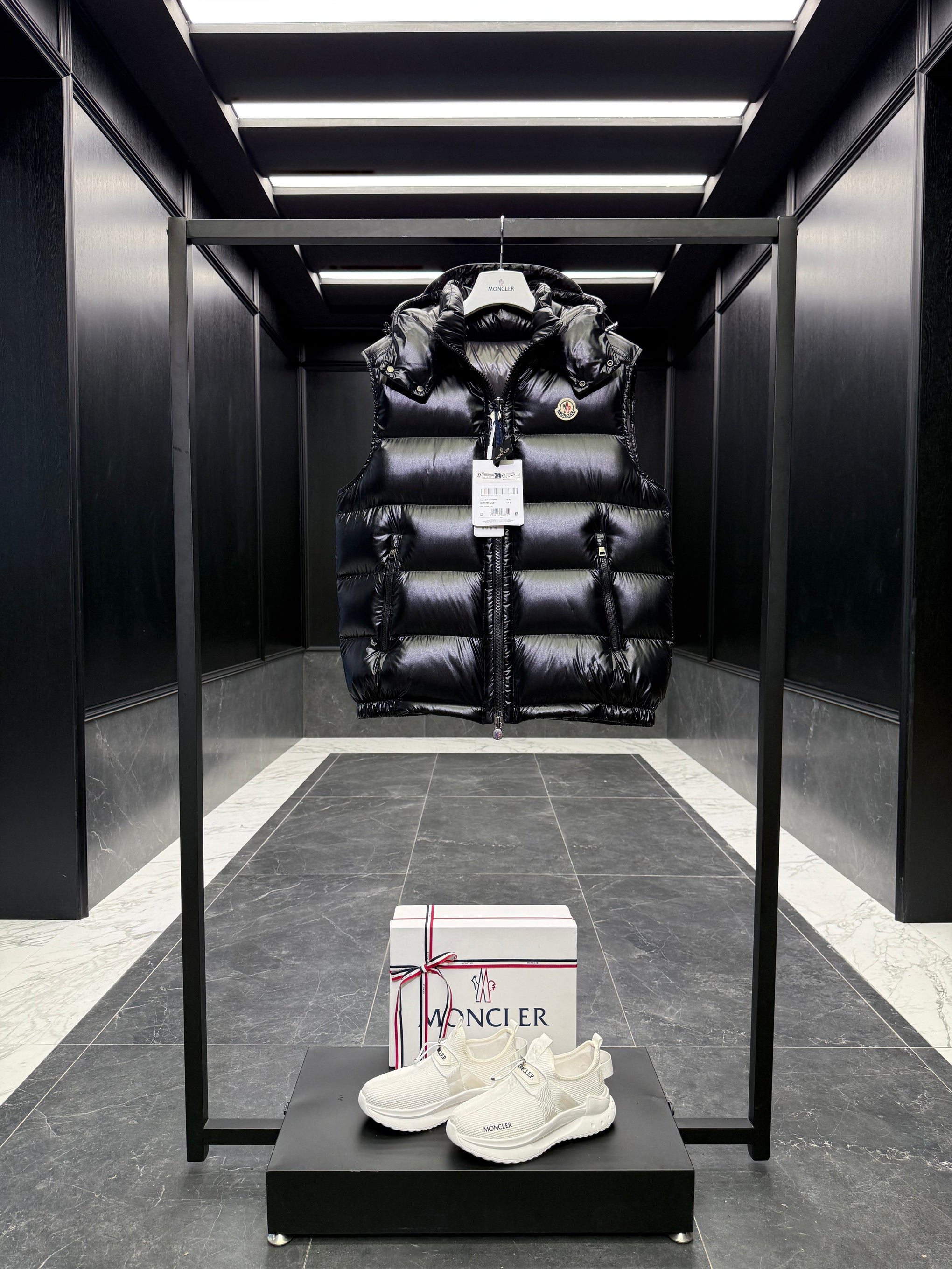 MONC BORMES VEST