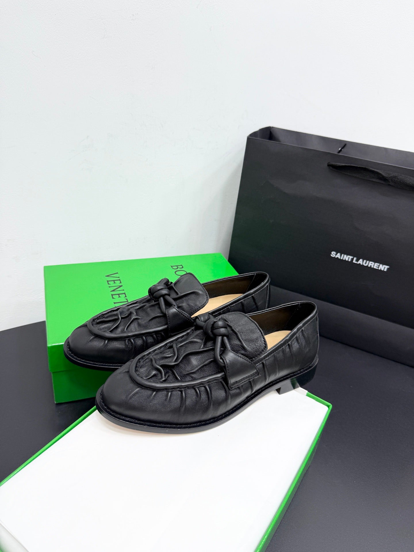 BOTT V LOAFERS