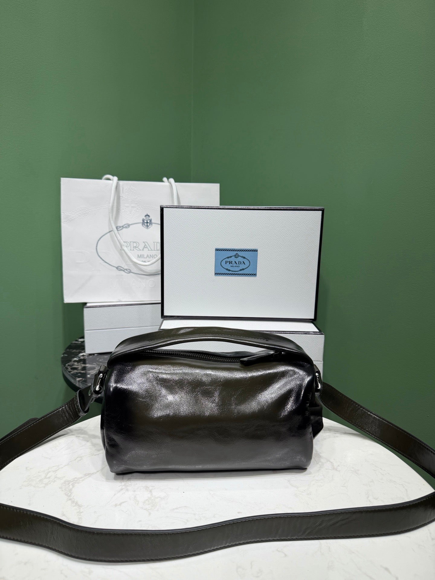 PD ANTIQUED SHOULDER BAG