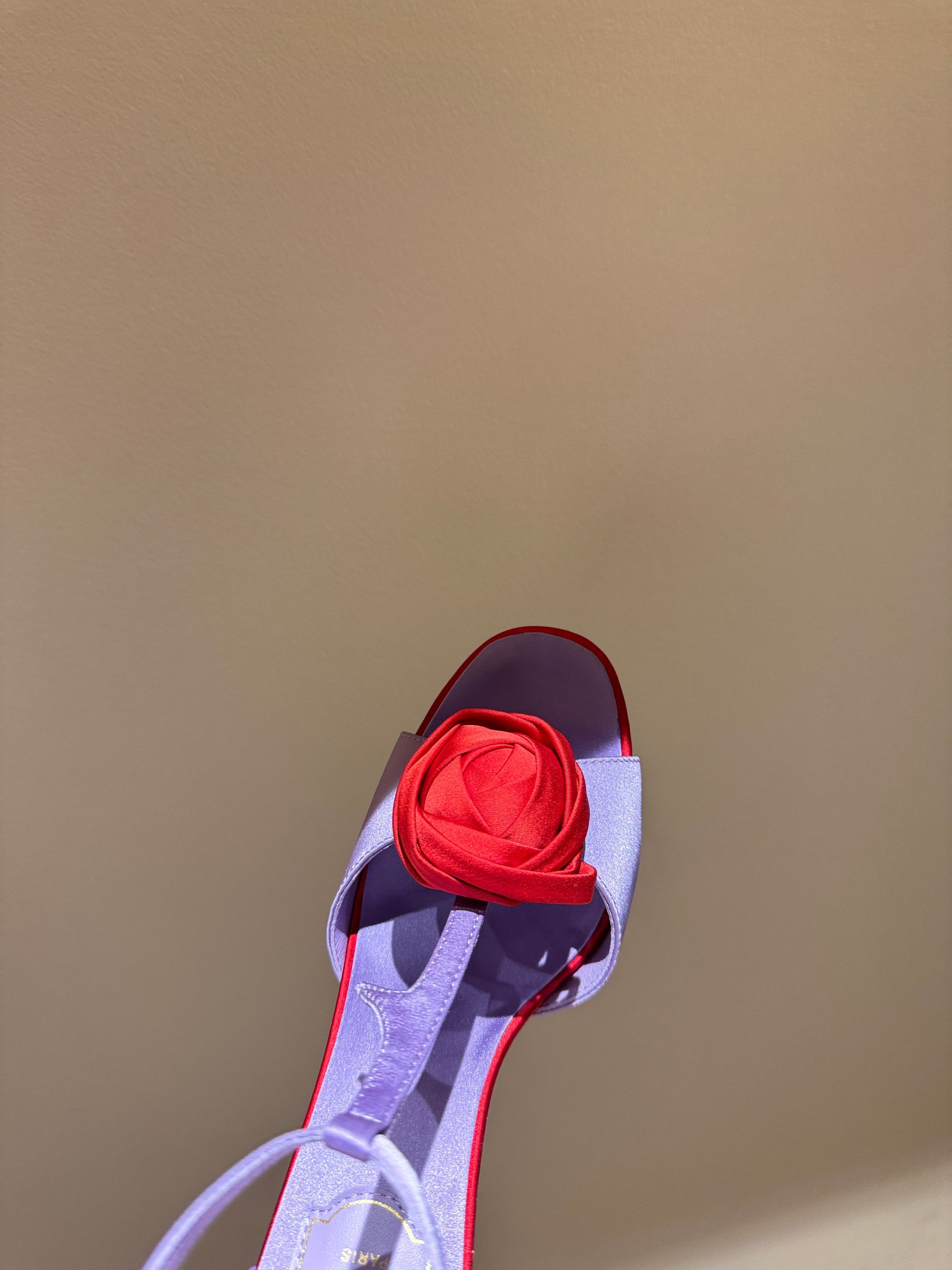 ROGER V HEELS