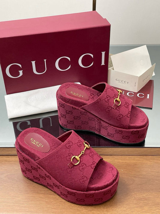 GG WEDGE SANDALS