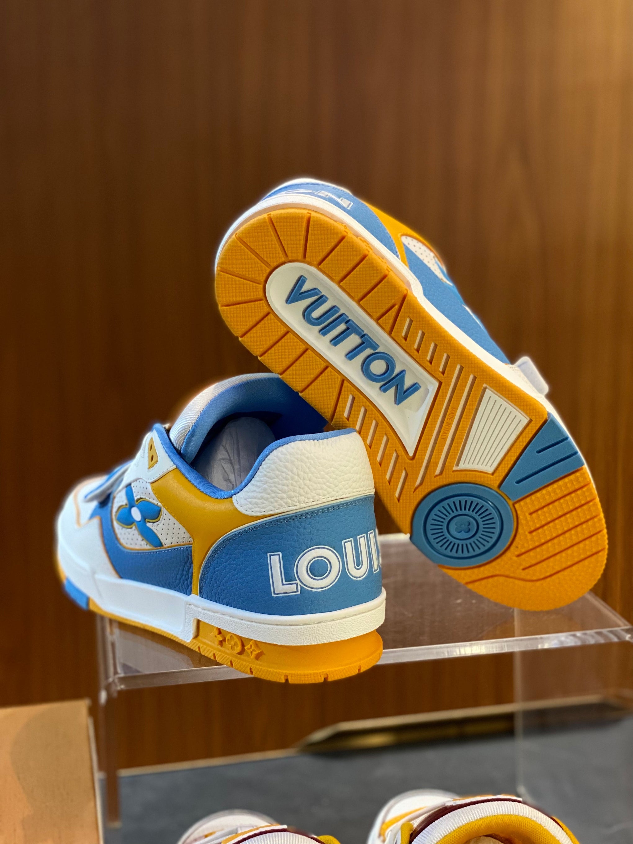 LOU TRAINERS