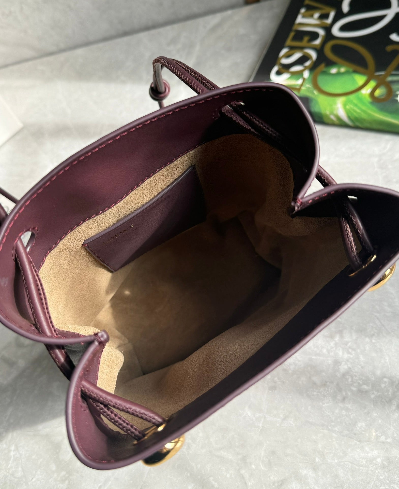LOEW PEBBLE POUCH