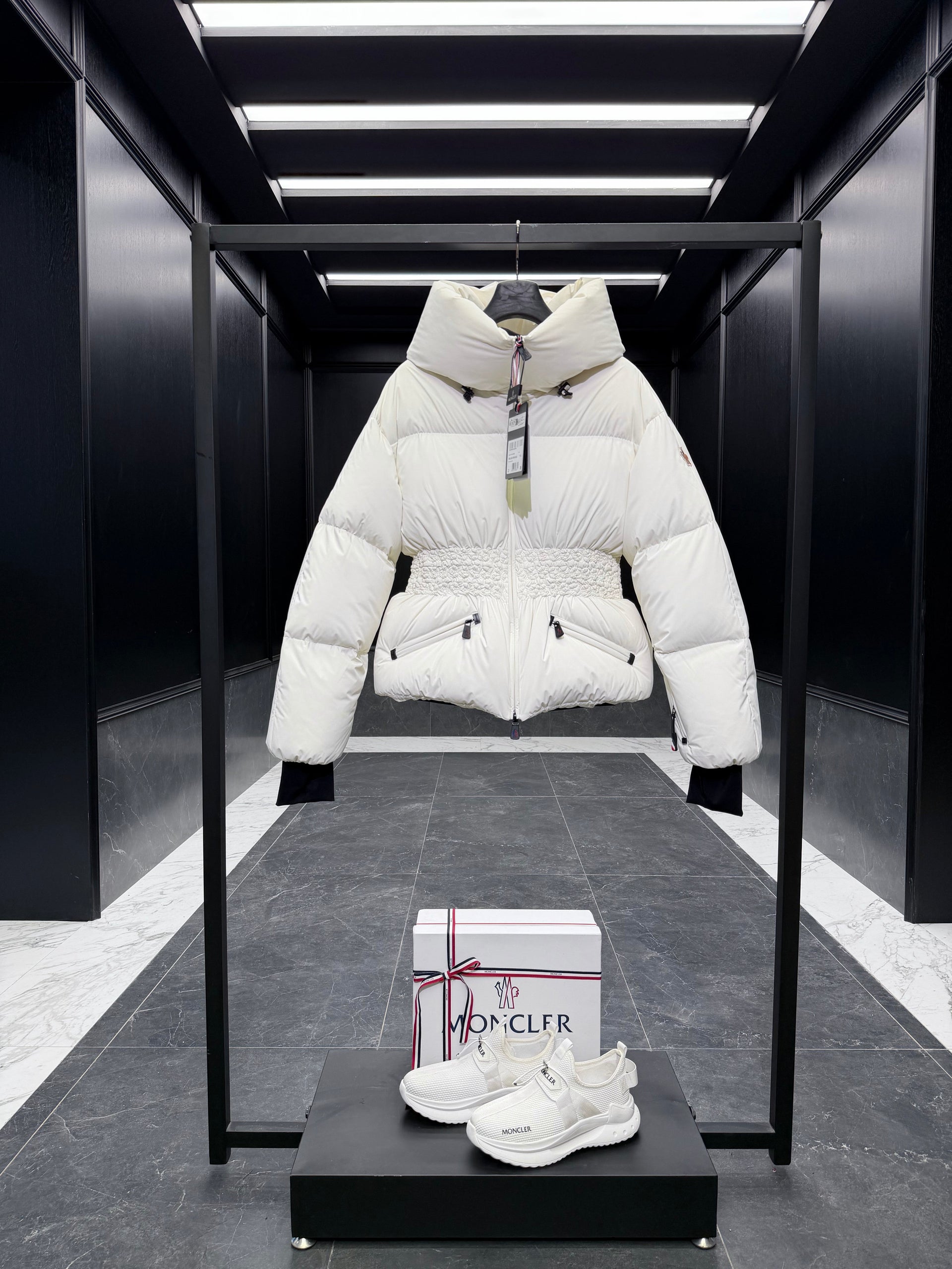 MONC WOLLEMI JACKET