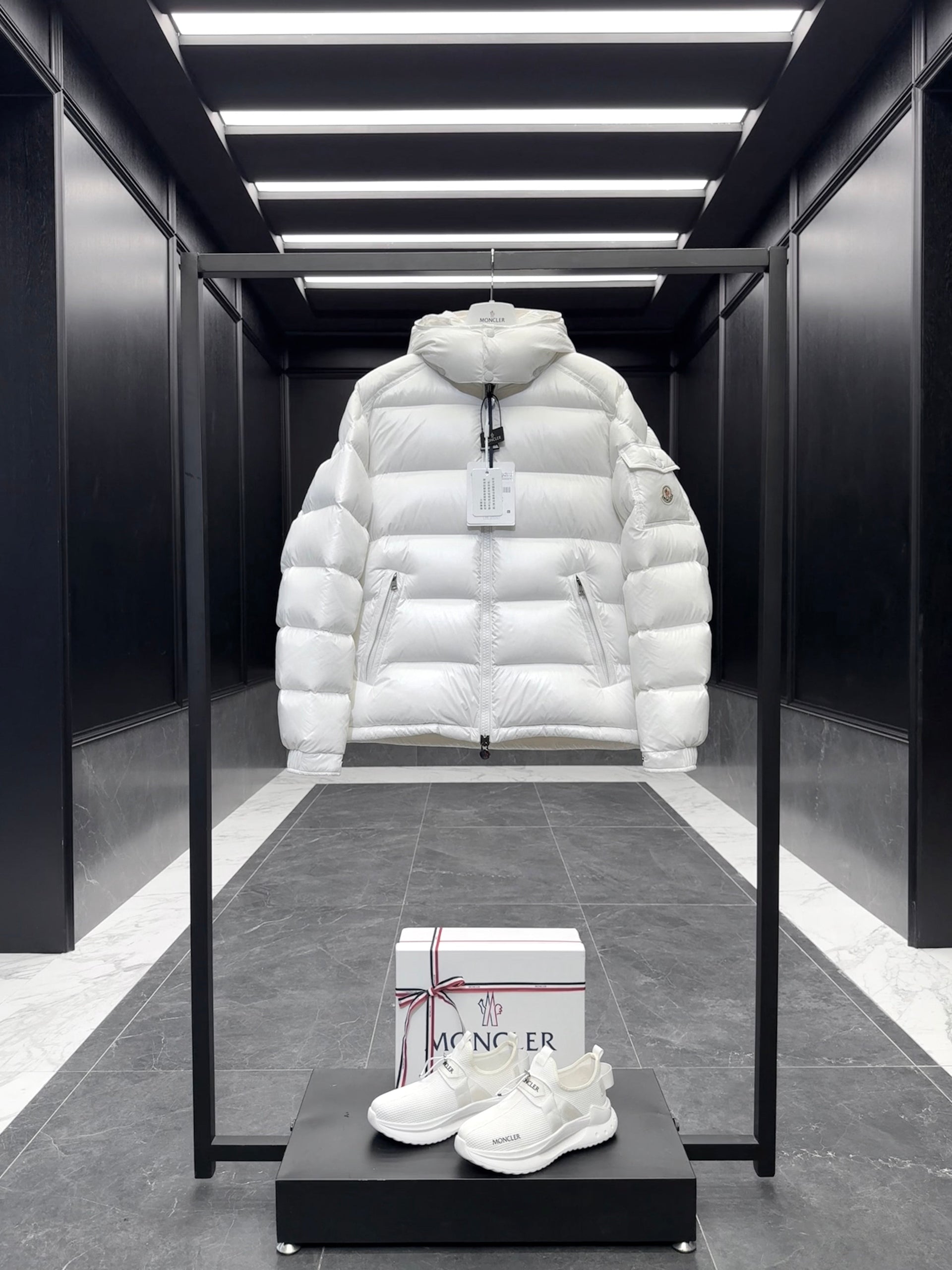MONC MAYA JACKET