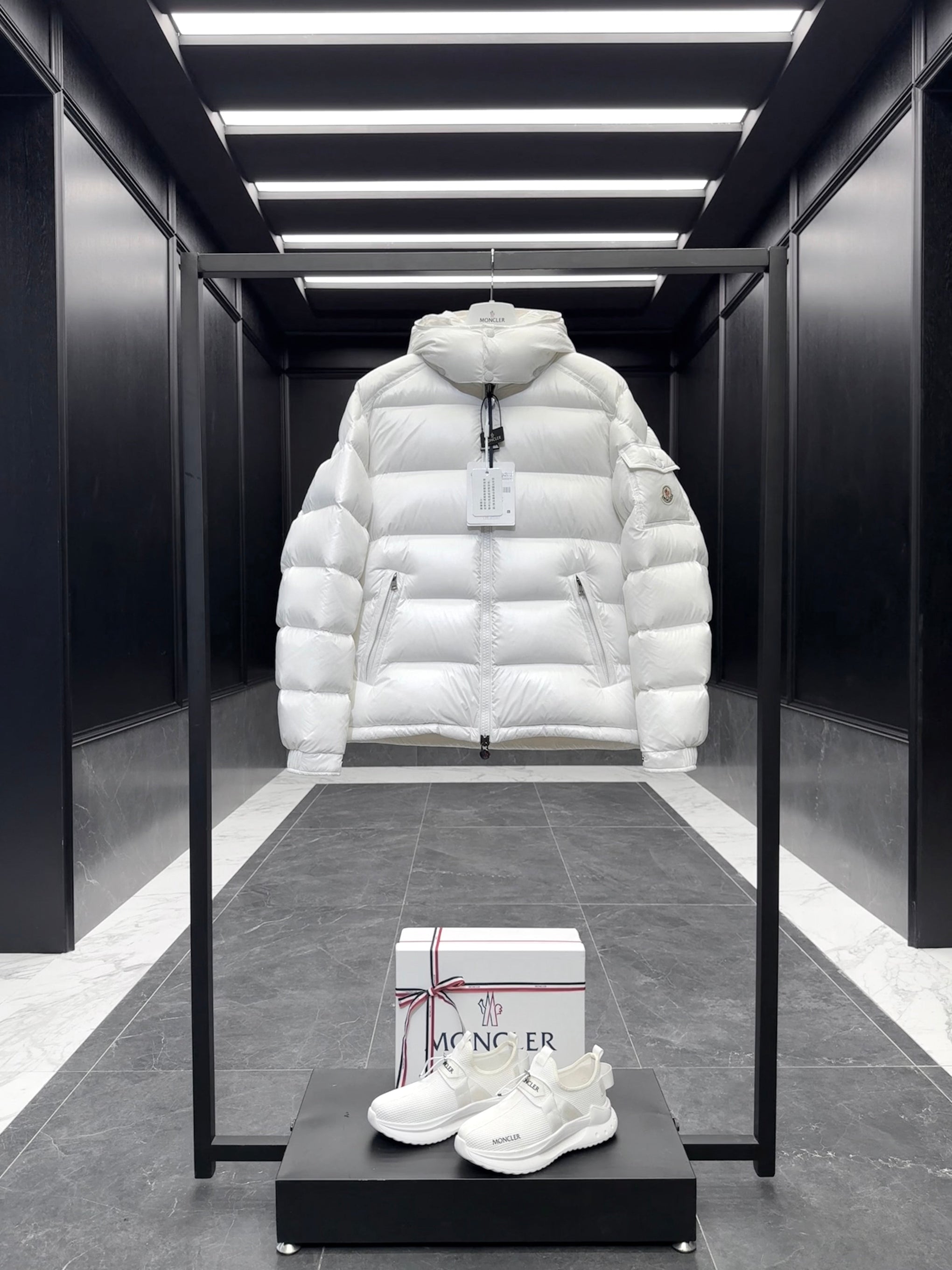 MONC MAYA JACKET